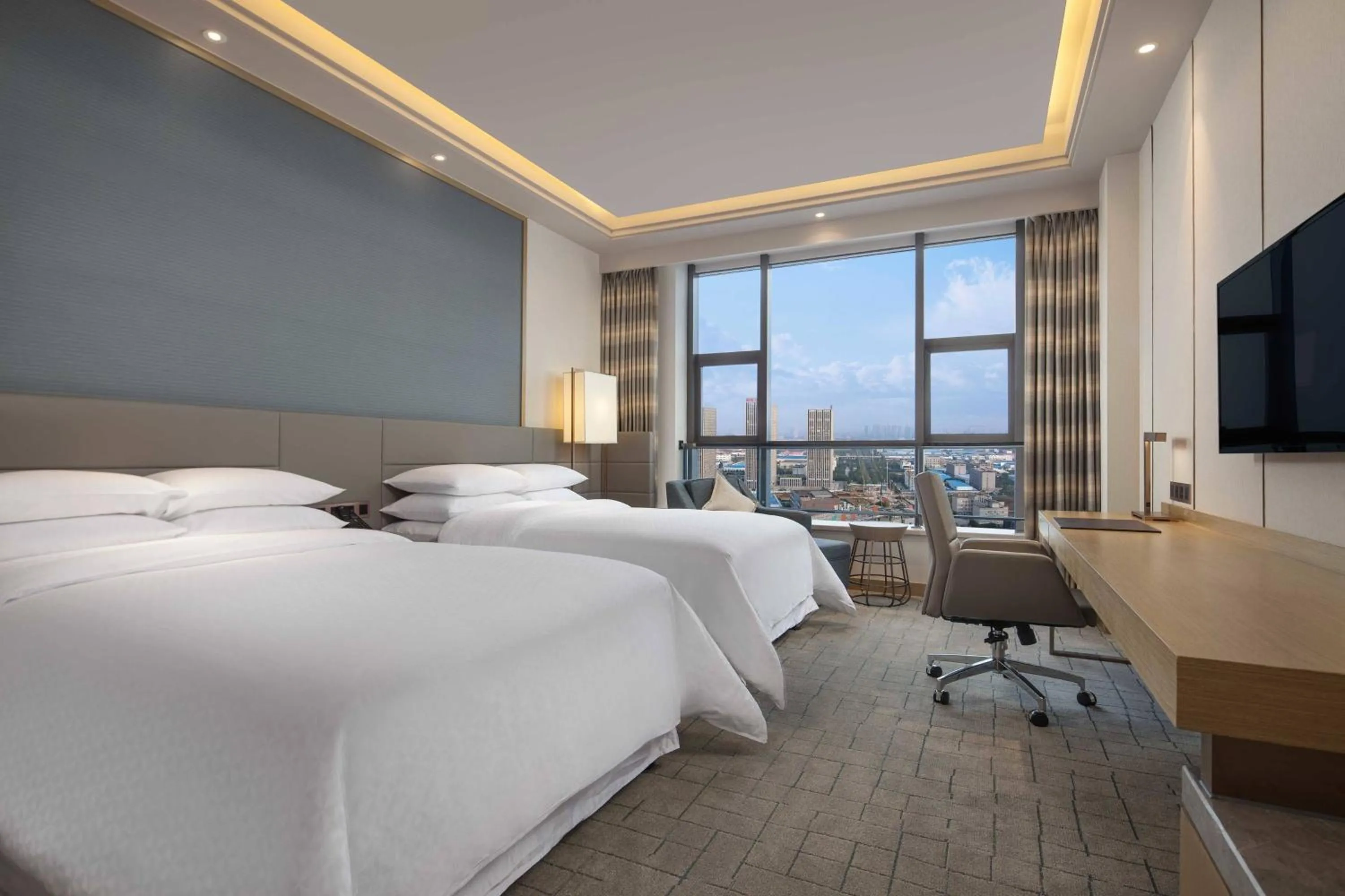 Photo of the whole room, Bed in Four Points by Sheraton Hefei, Baohe