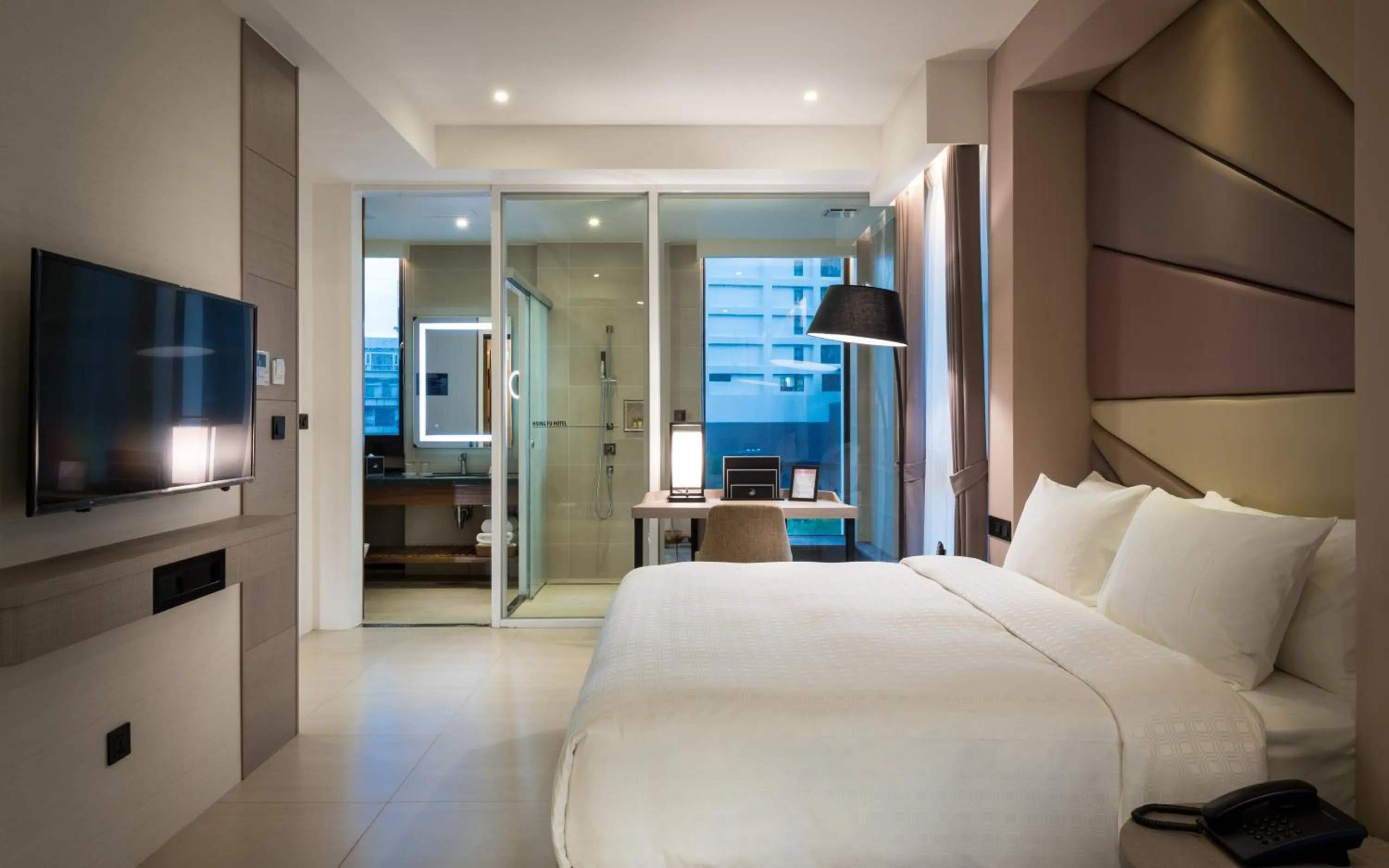 Bed in Hsing Fu Hot Spring Hotel