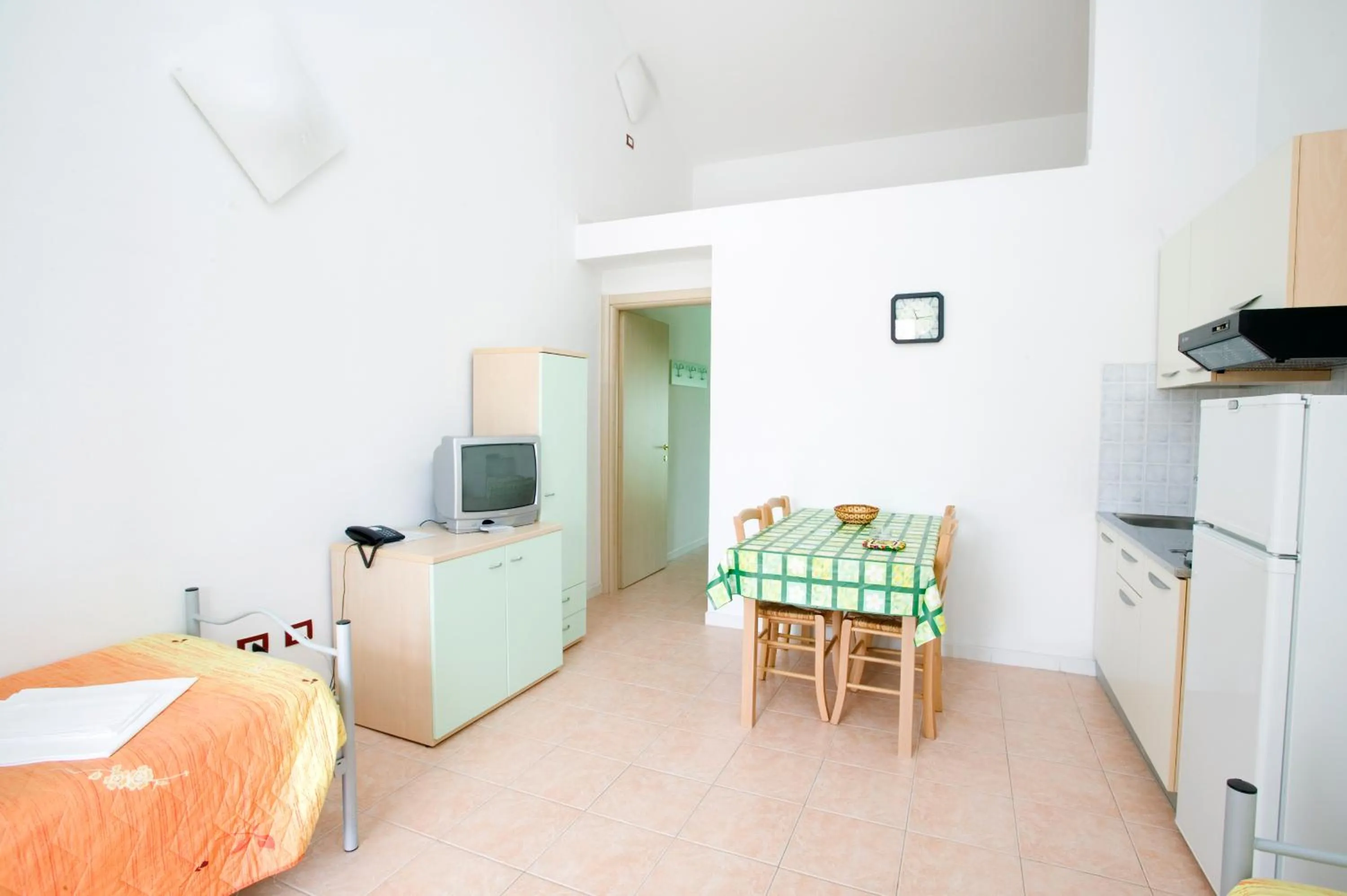 Dining area in Long Beach Village Residence on the sea with private beach included