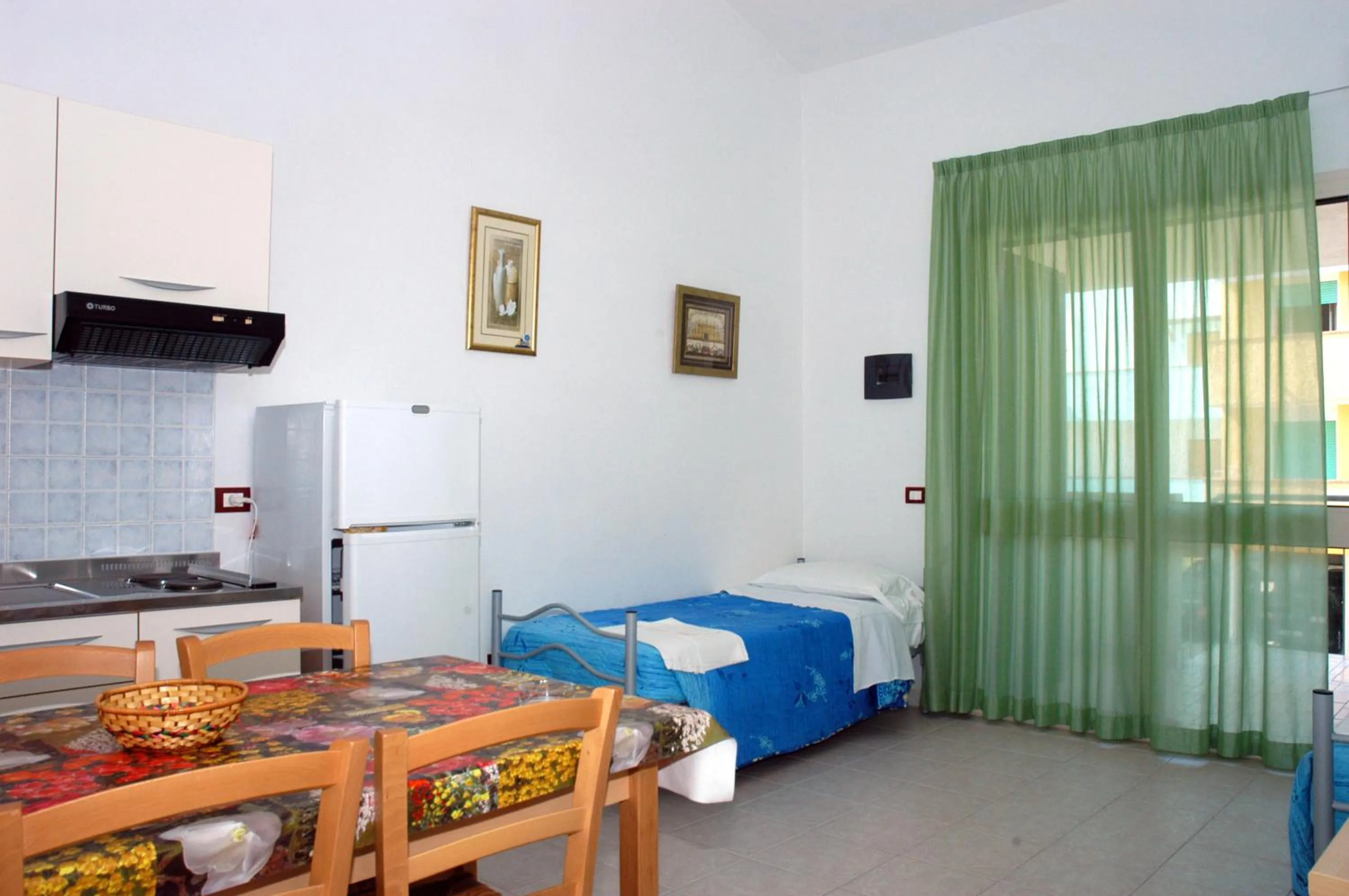 Bed in Long Beach Village Residence on the sea with private beach included