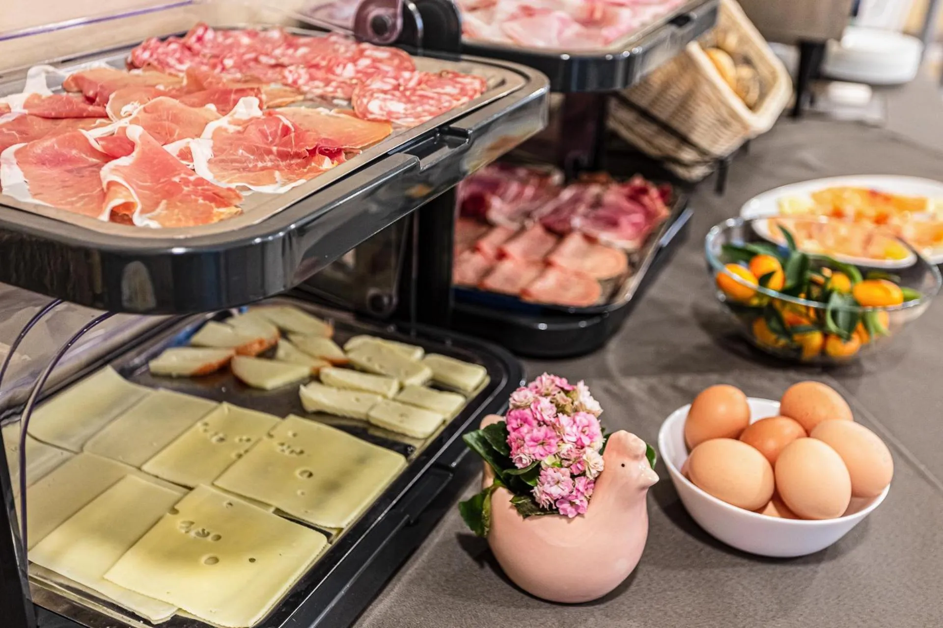 Breakfast in Long Beach Village Residence on the sea with private beach included