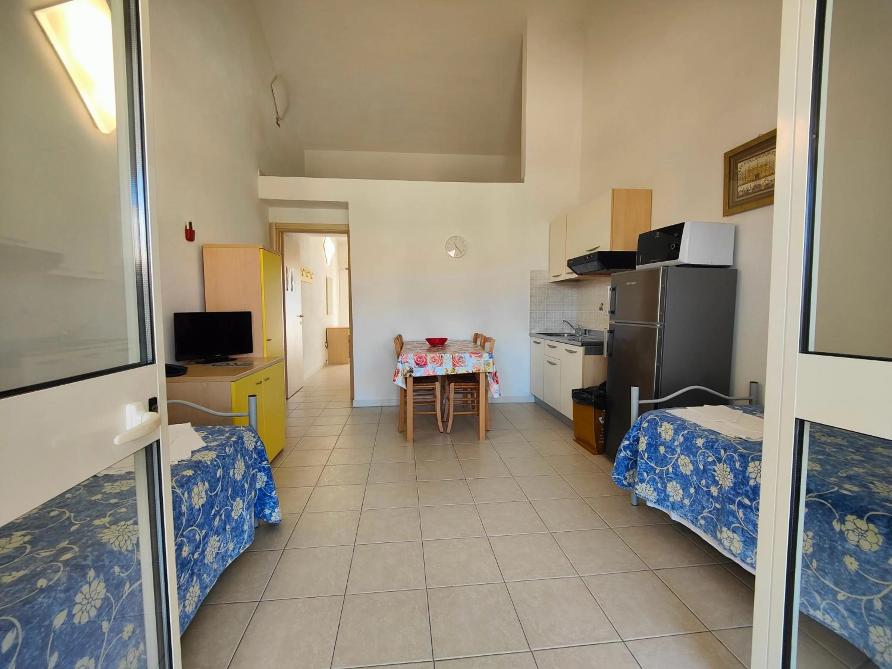 TV and multimedia, Bed in Long Beach Village Residence on the sea with private beach included