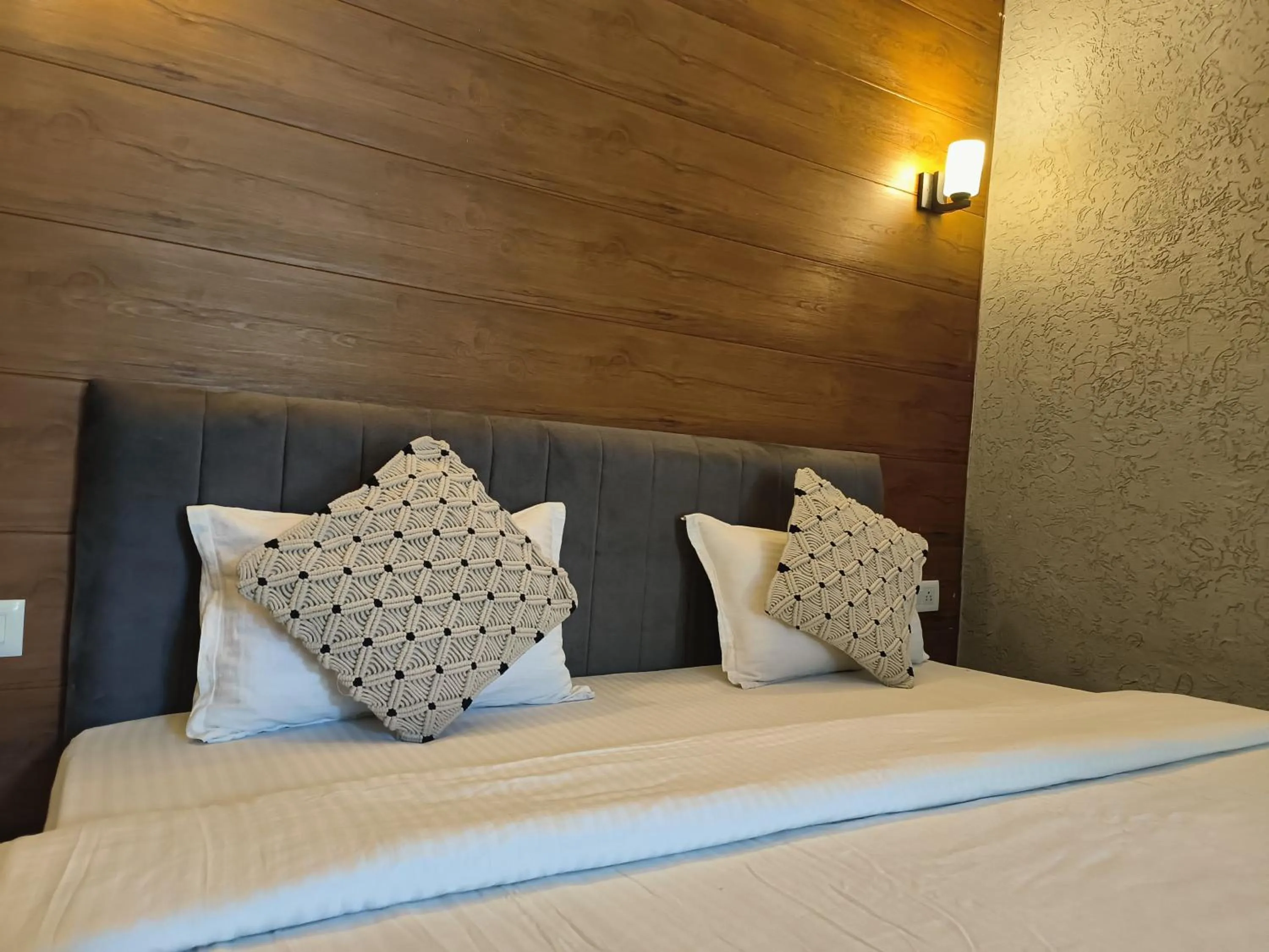 Bed in Elephant Pushkar