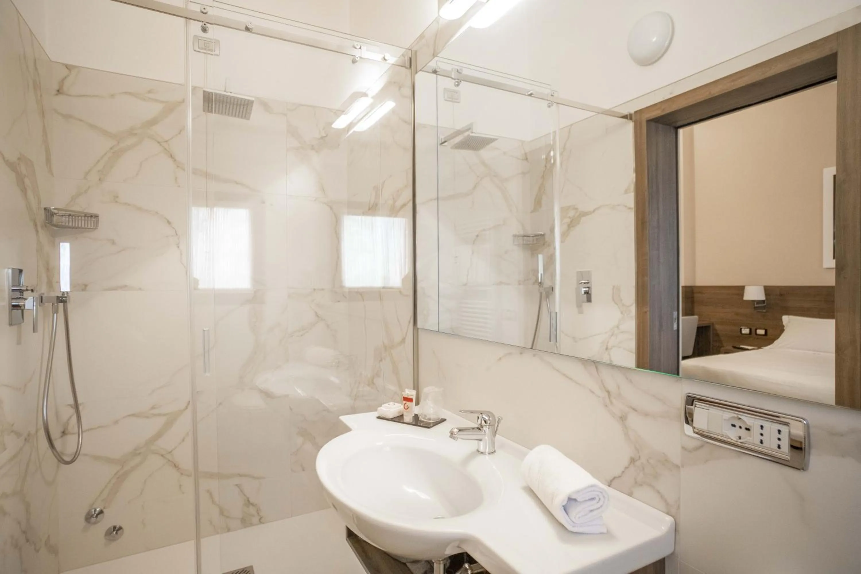 Shower in Hotel Guerro