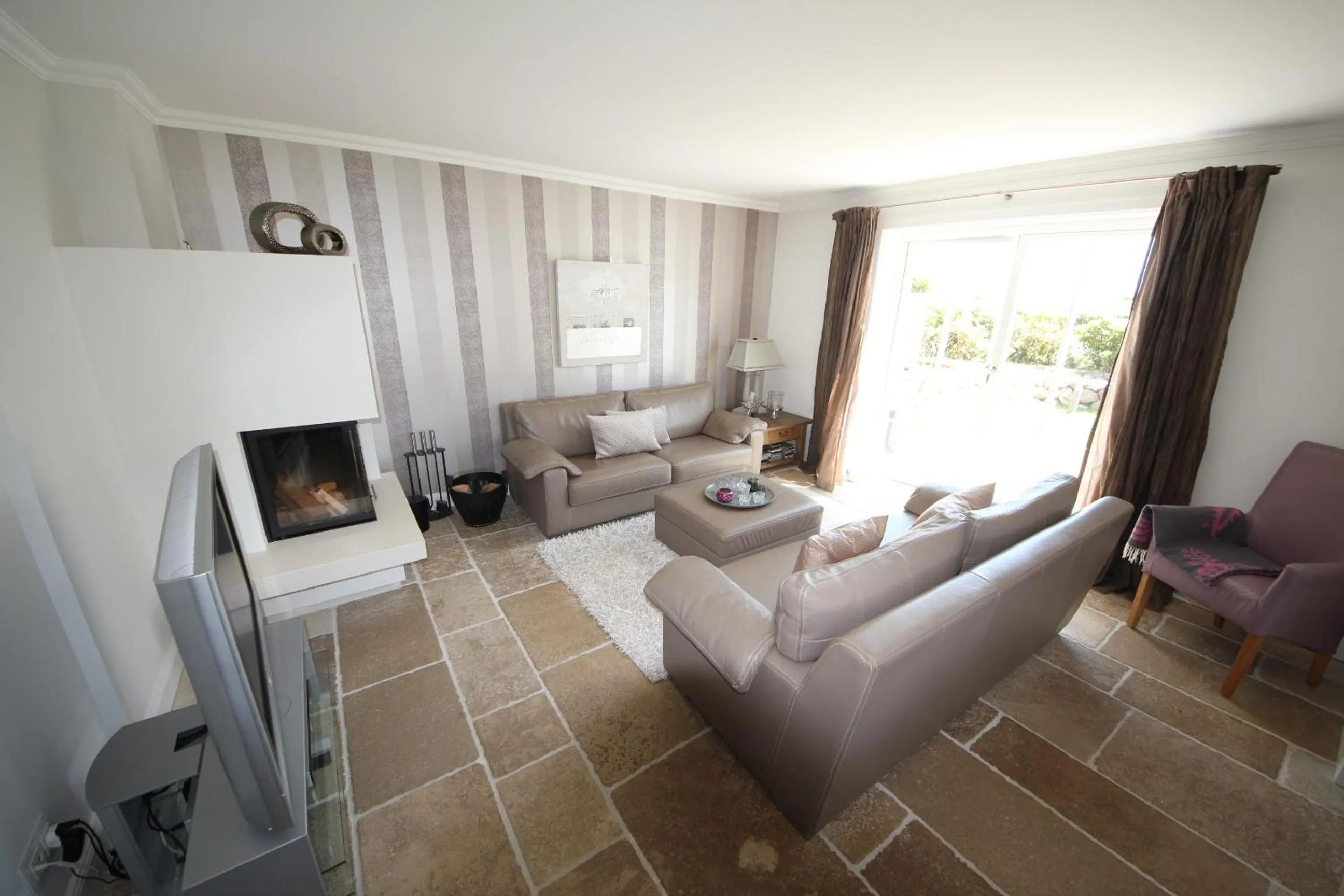 Three-Bedroom House in Hotel Duene