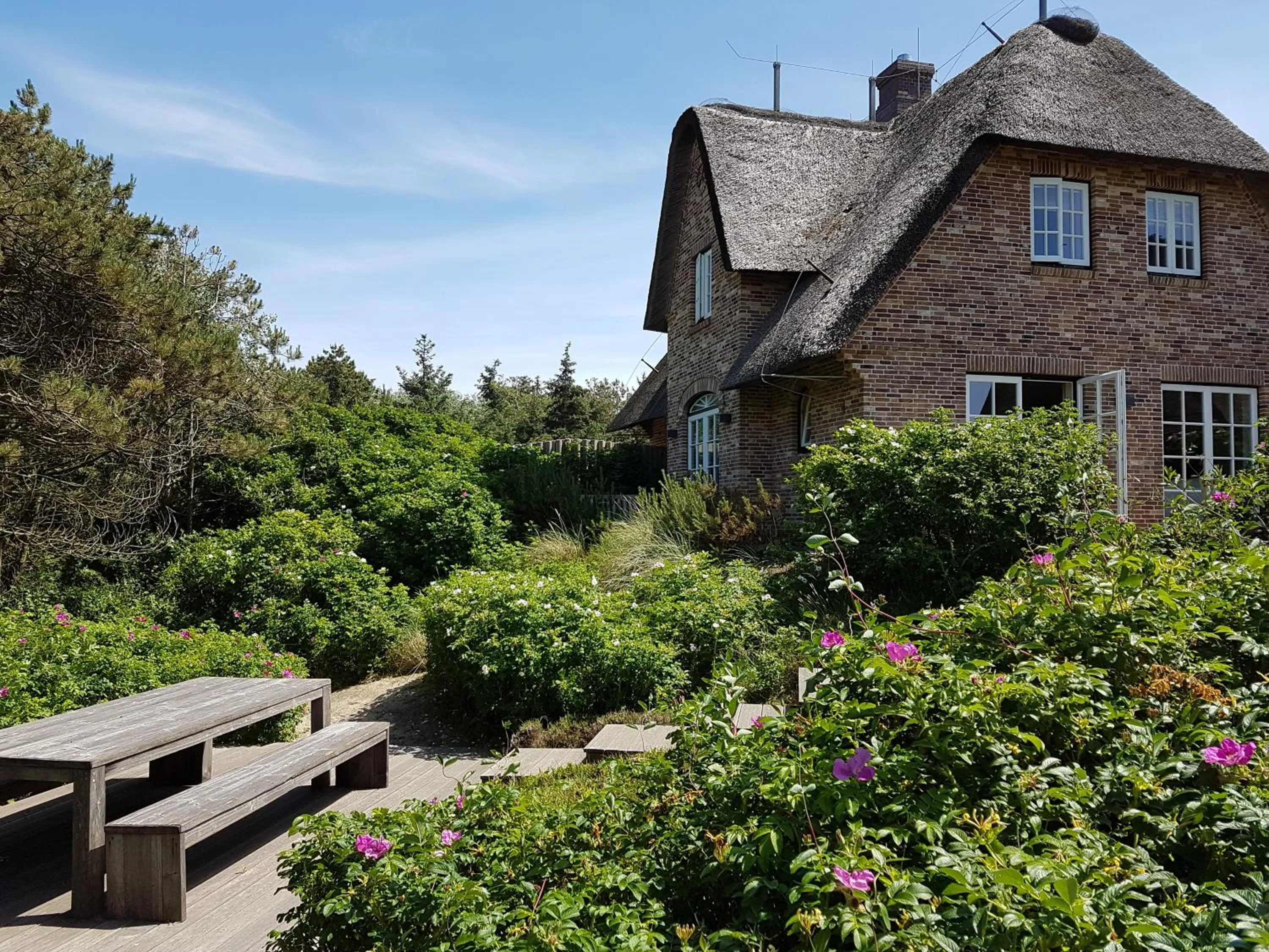 Property building in Hotel Duene