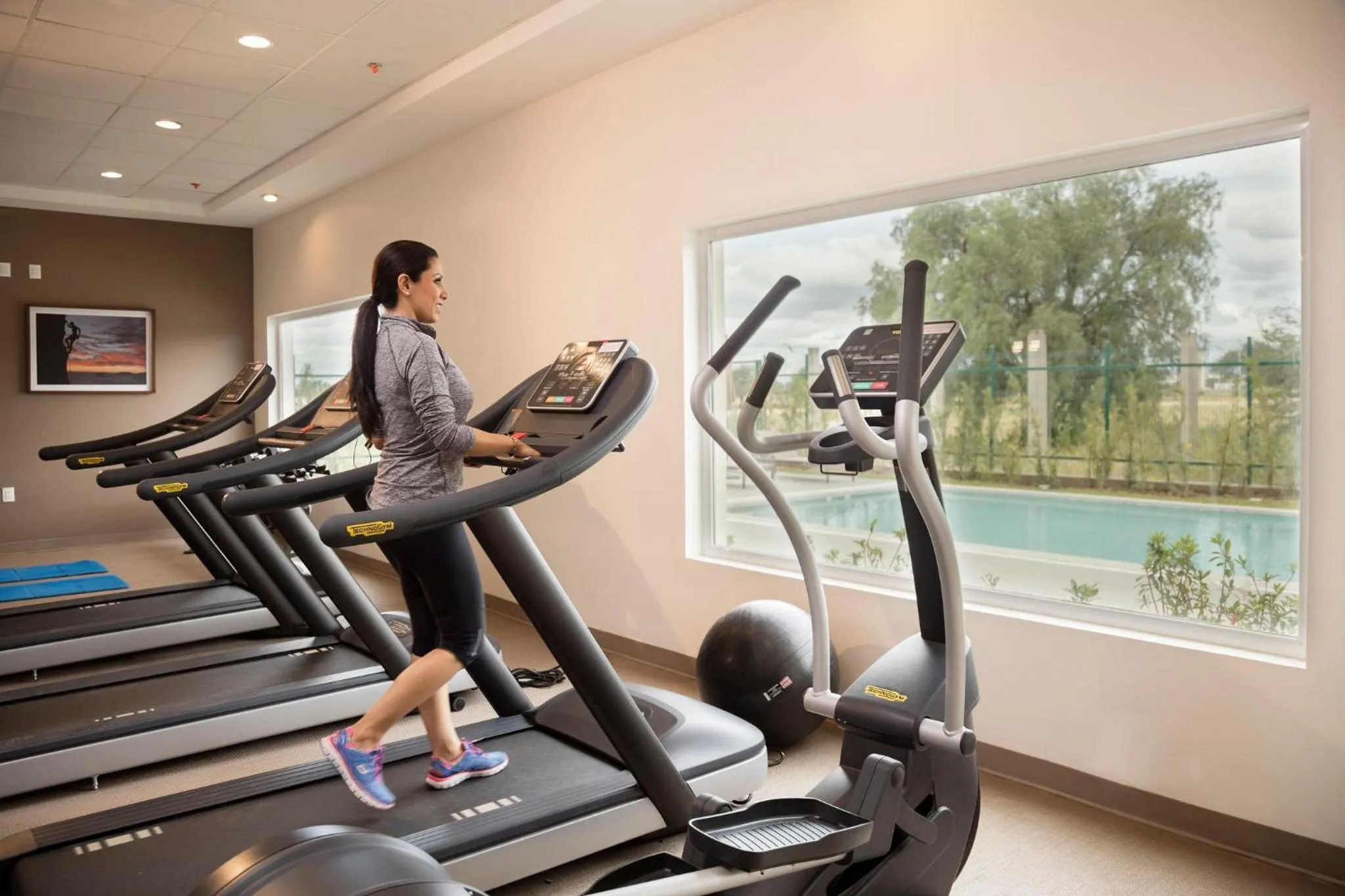 Fitness centre/facilities in Staybridge Suites - Irapuato by IHG