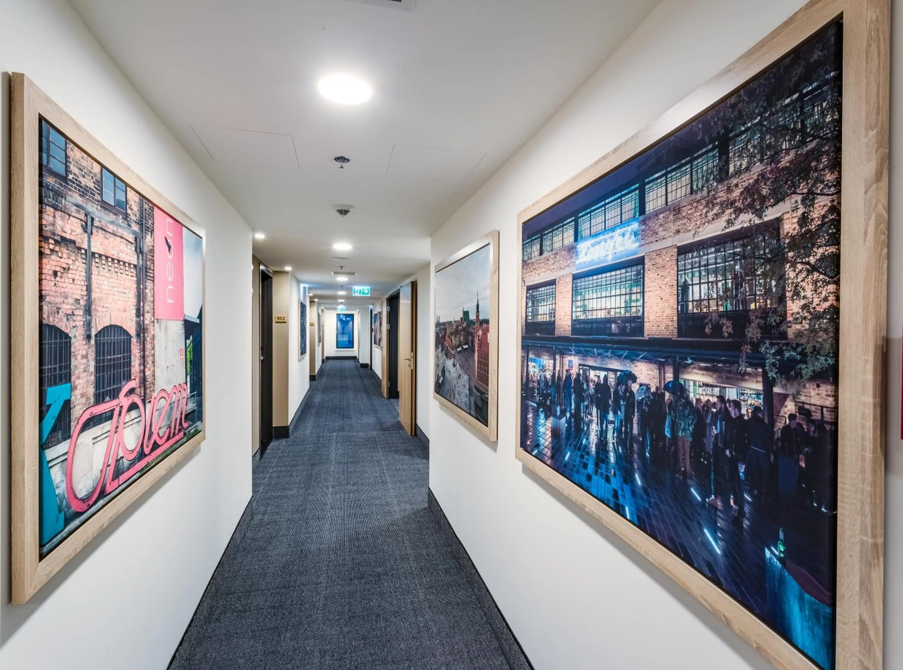 Lobby or reception in Holiday Inn - Warsaw City Centre by IHG