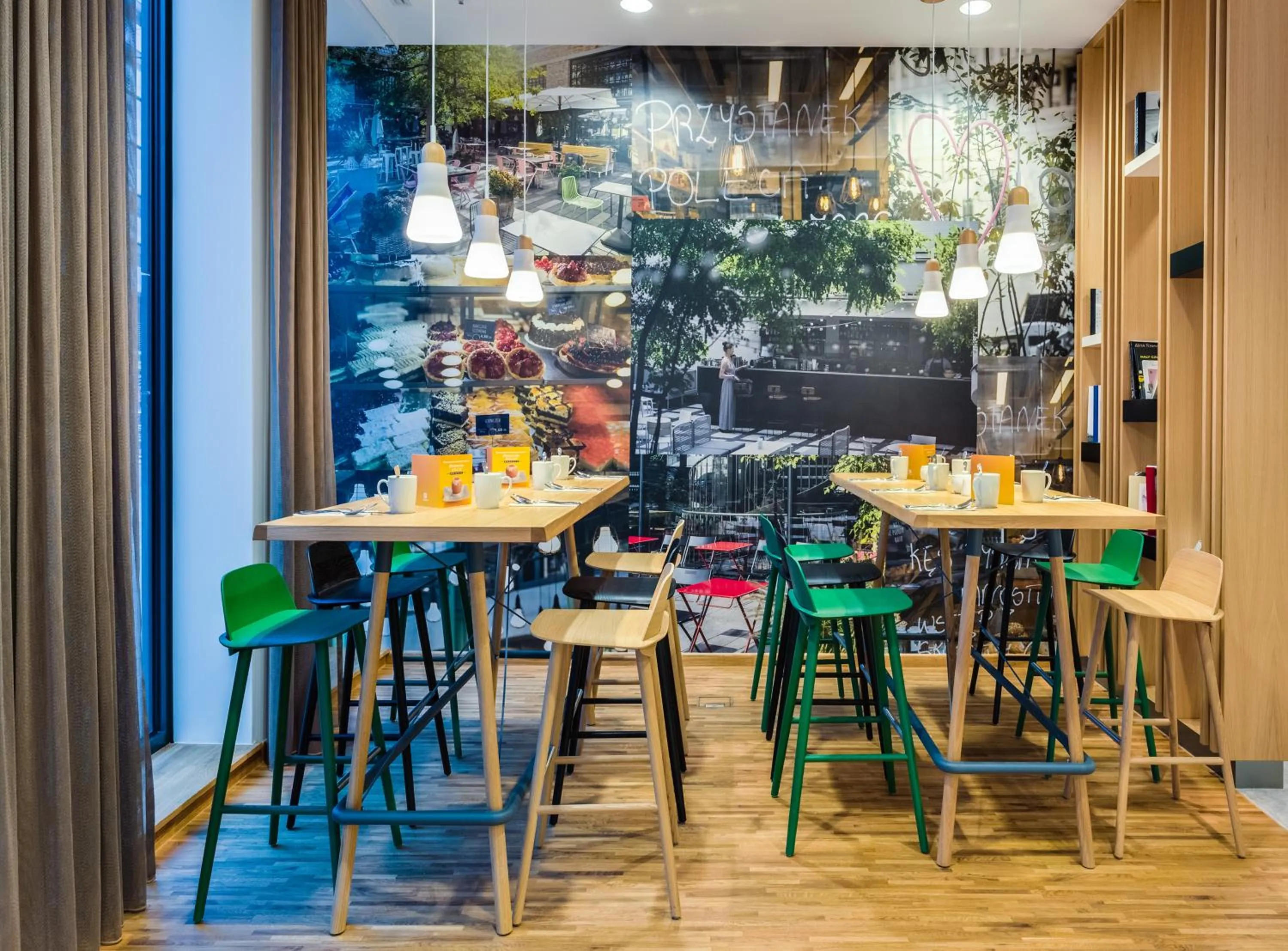 Restaurant/places to eat in Holiday Inn - Warsaw City Centre by IHG