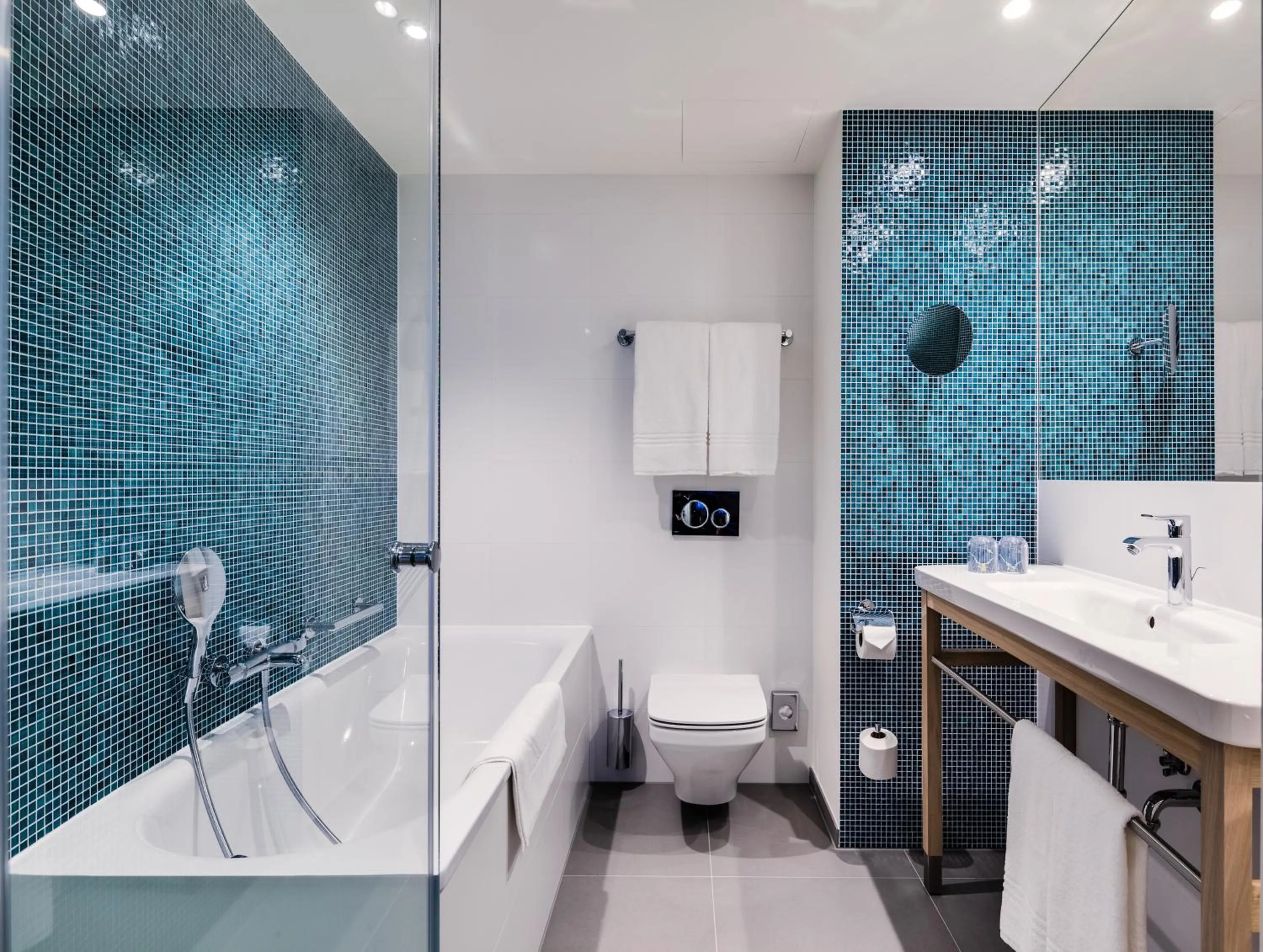 Photo of the whole room in Holiday Inn - Warsaw City Centre by IHG