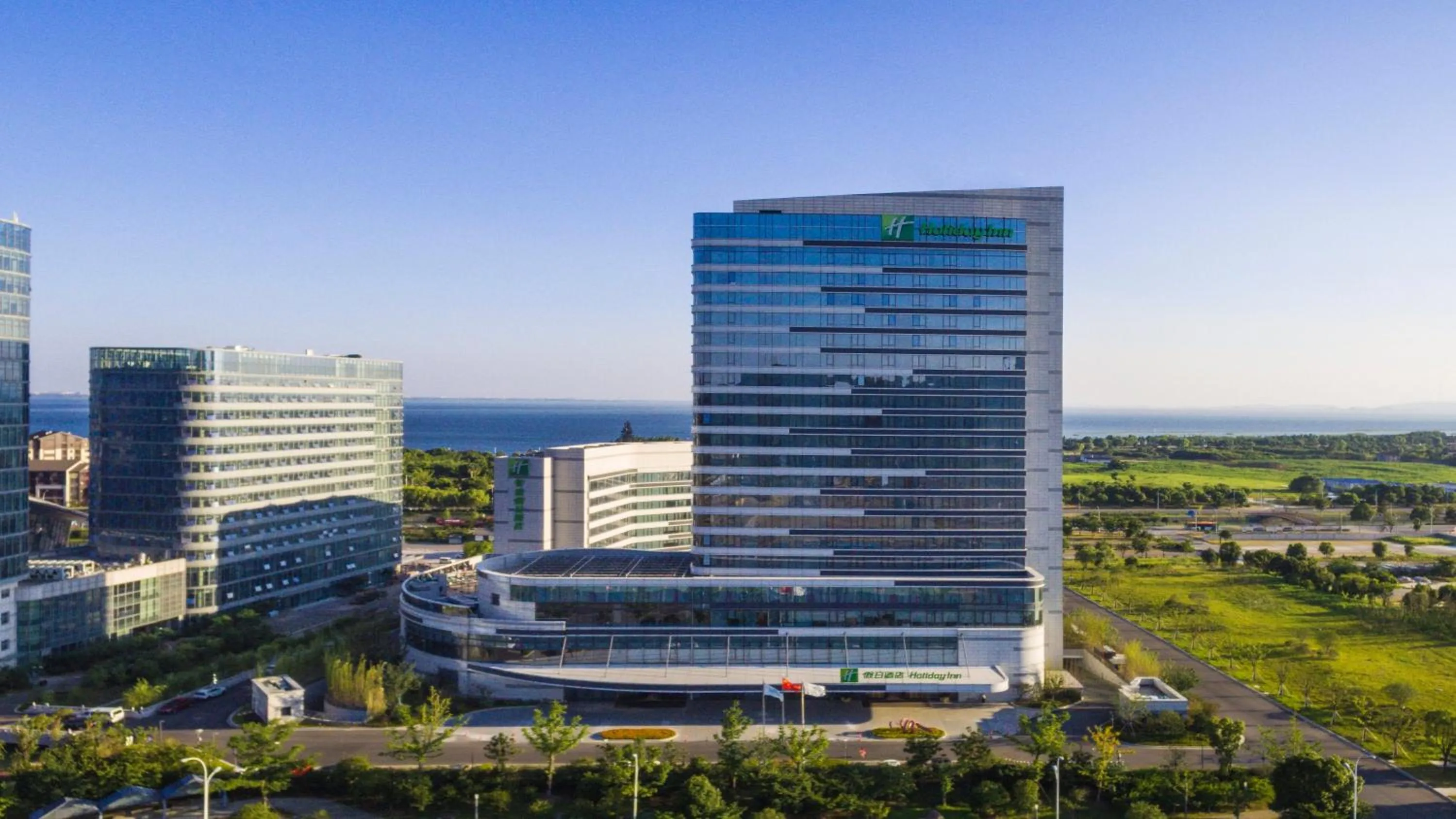Property building in Holiday Inn Suzhou Taihu Lake by IHG