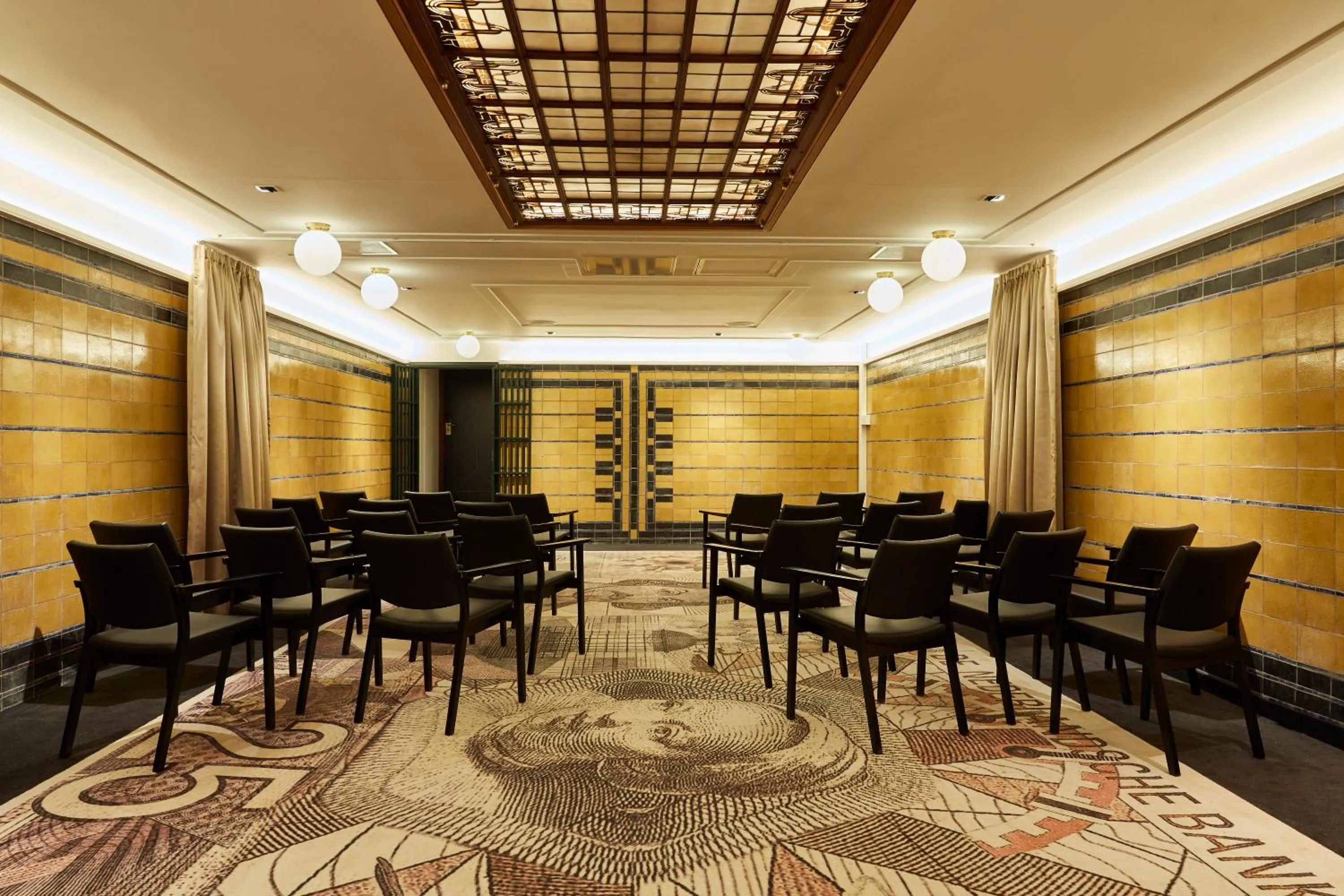 Meeting/conference room in Hotel Indigo The Hague - Palace Noordeinde by IHG
