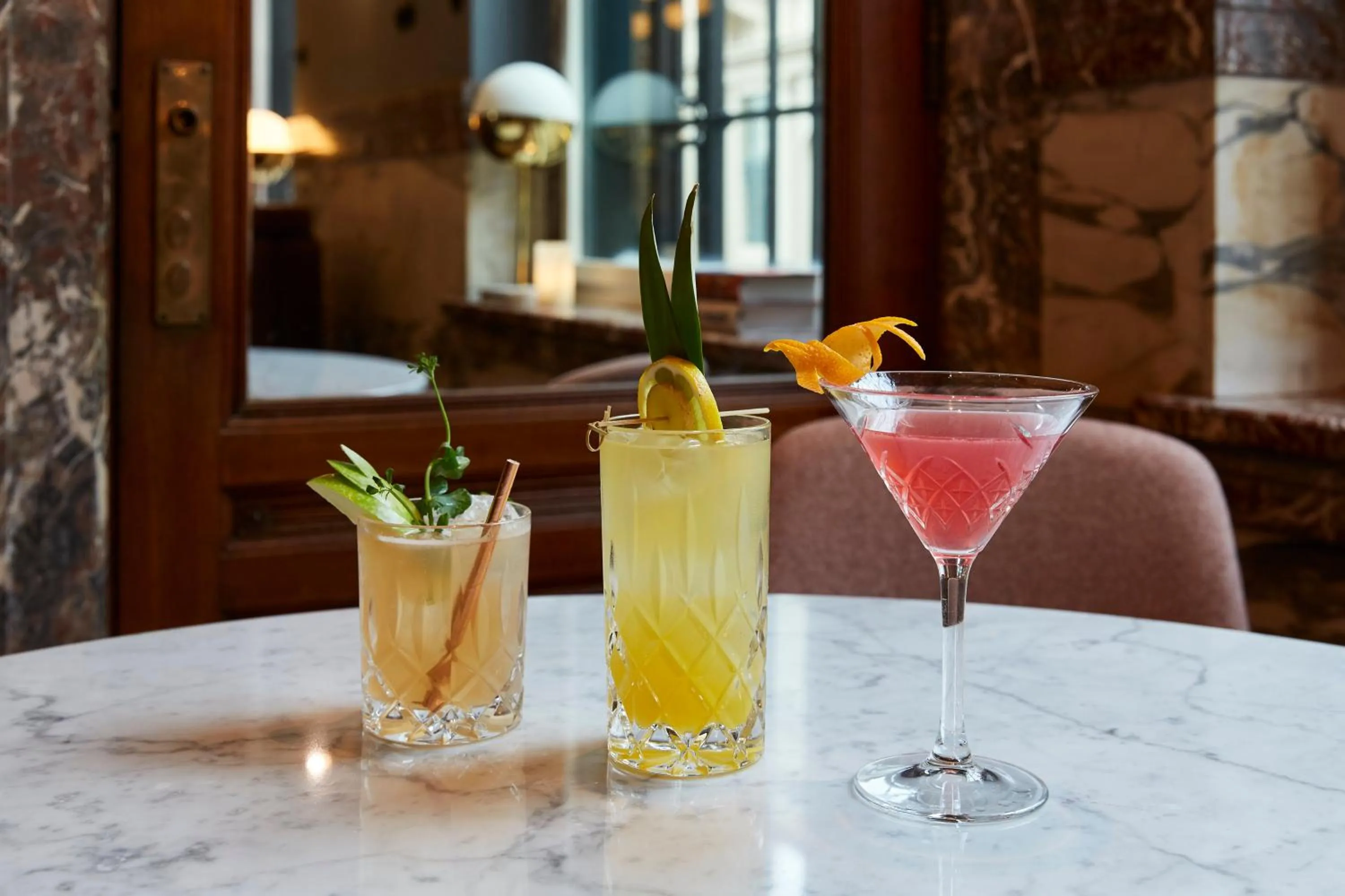 Lounge or bar in Hotel Indigo The Hague - Palace Noordeinde by IHG