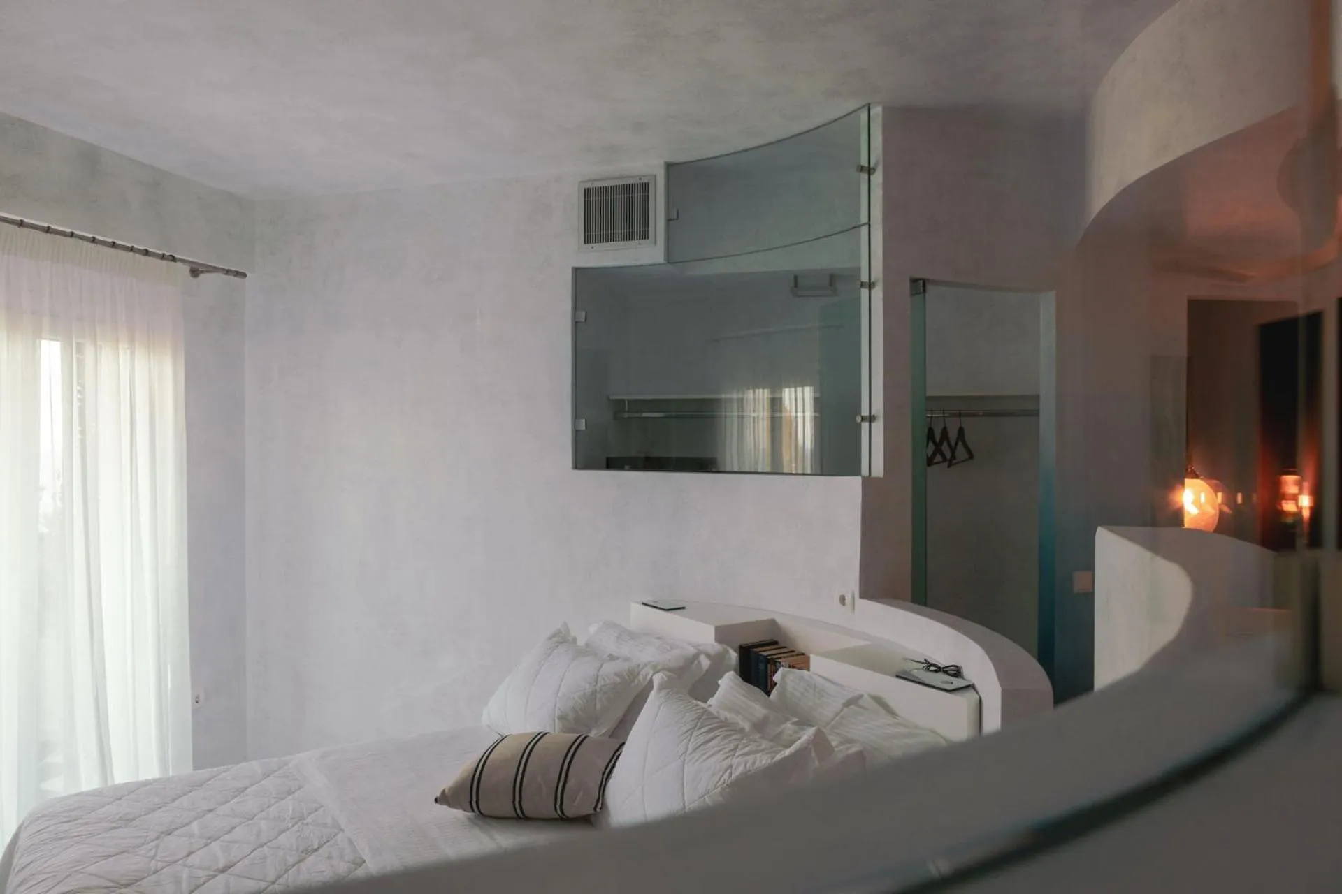 Photo of the whole room, Bed in Irida Parga