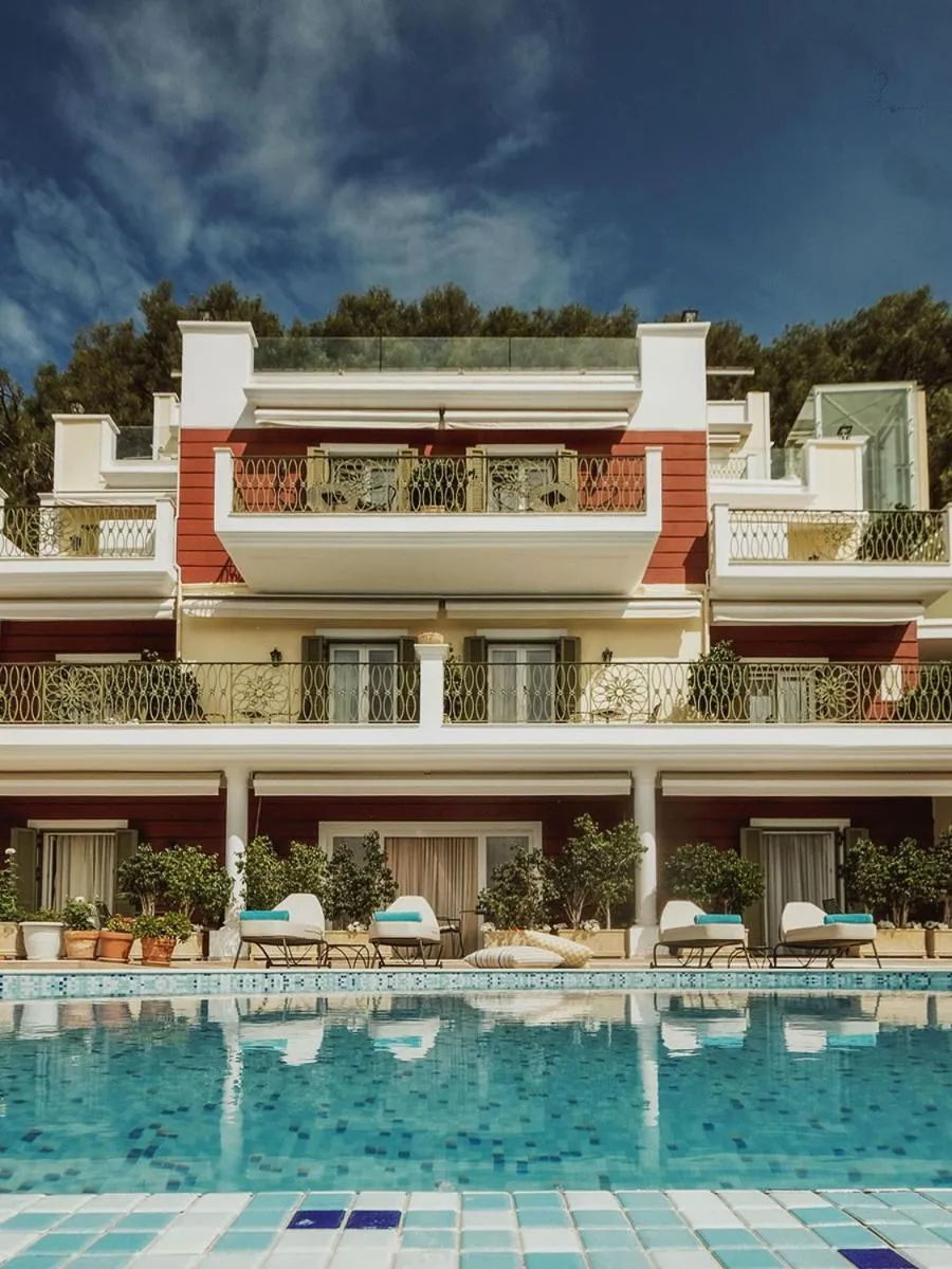 Property building in Irida Parga