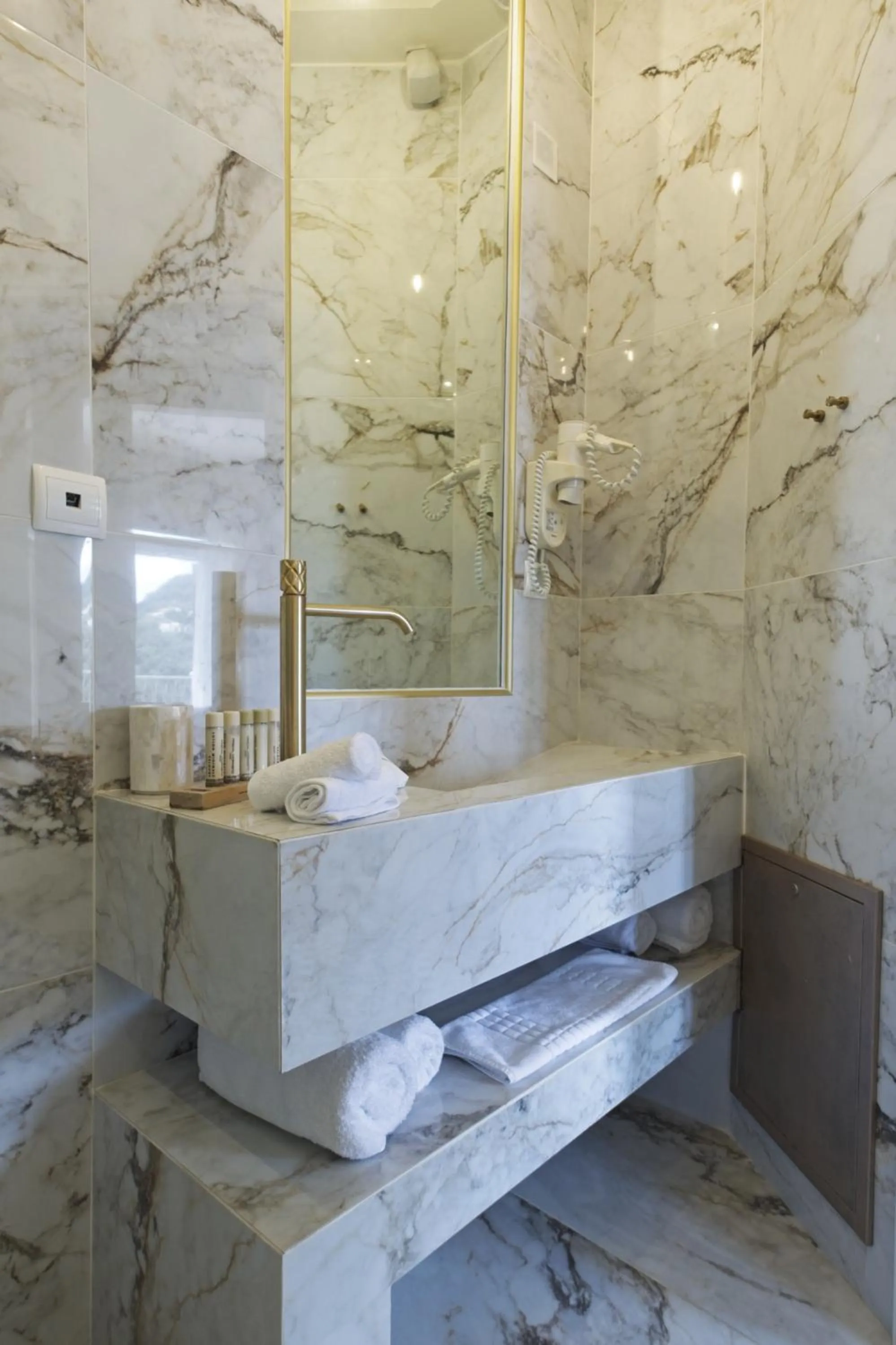 Bathroom in Irida Parga