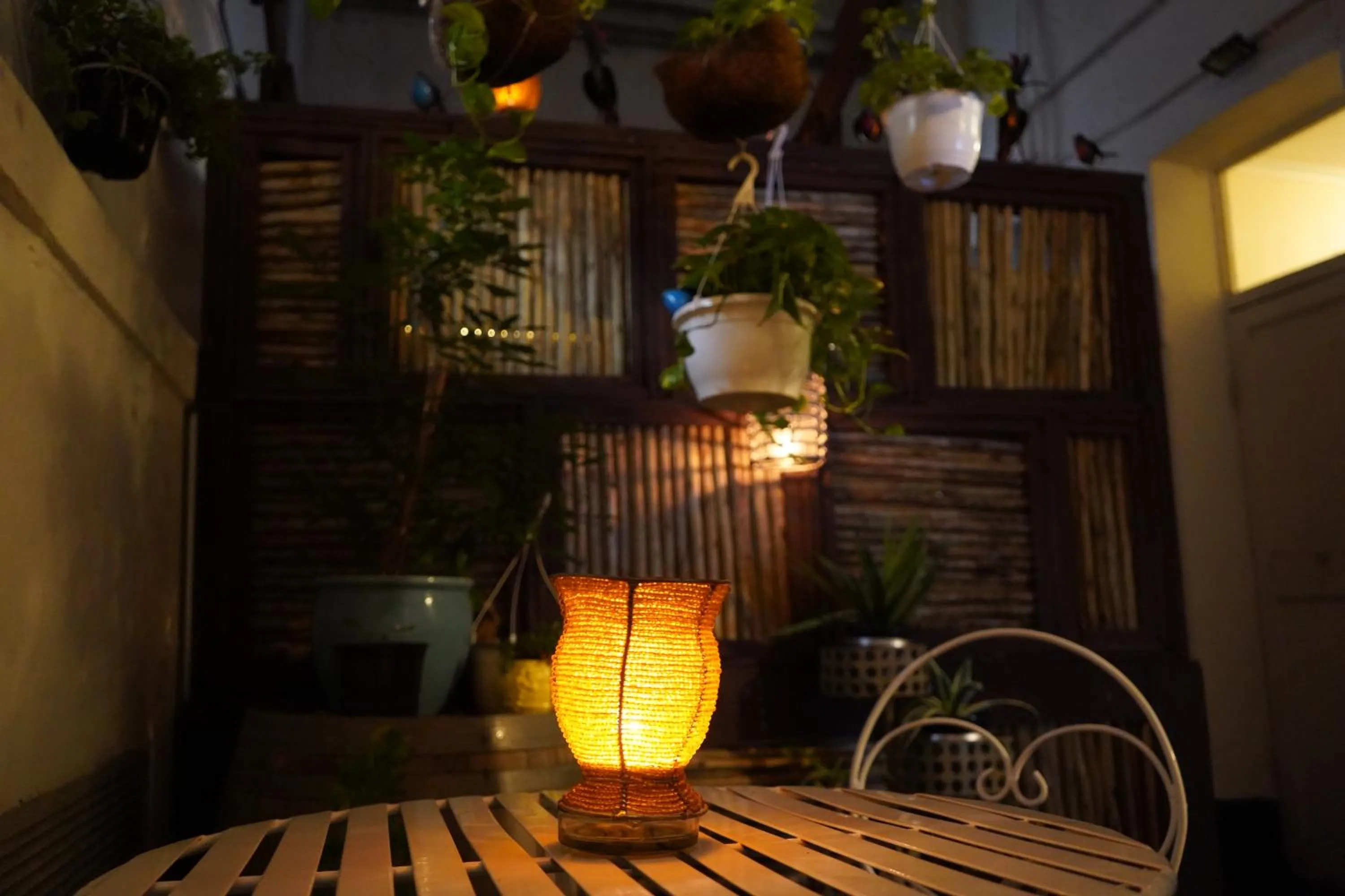 Seating area in Urban Hive Backpackers