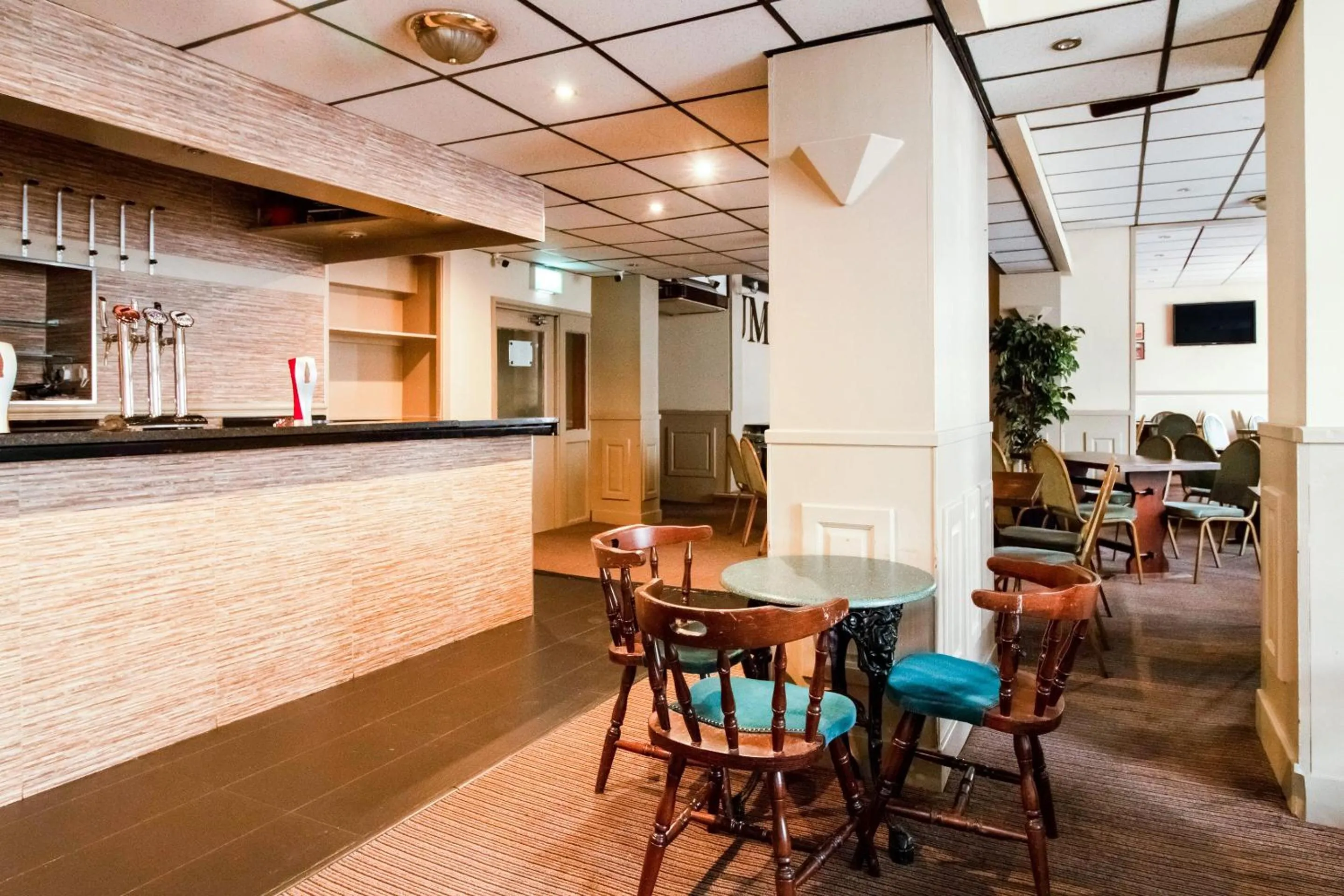 Restaurant/places to eat in OYO Flagship Cardiff Central