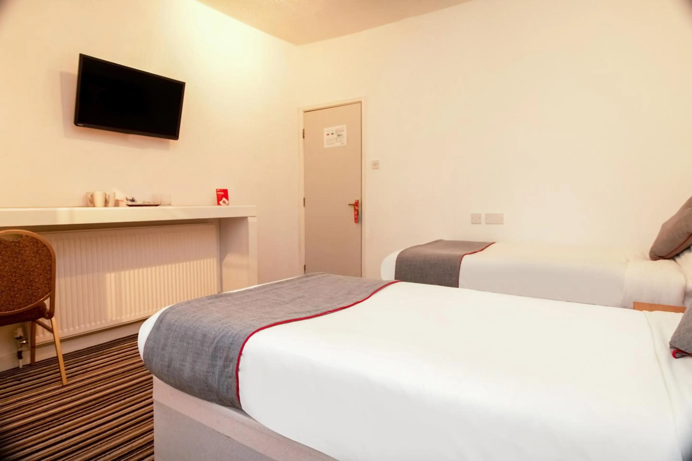 Bedroom, Bed in OYO Flagship Cardiff Central