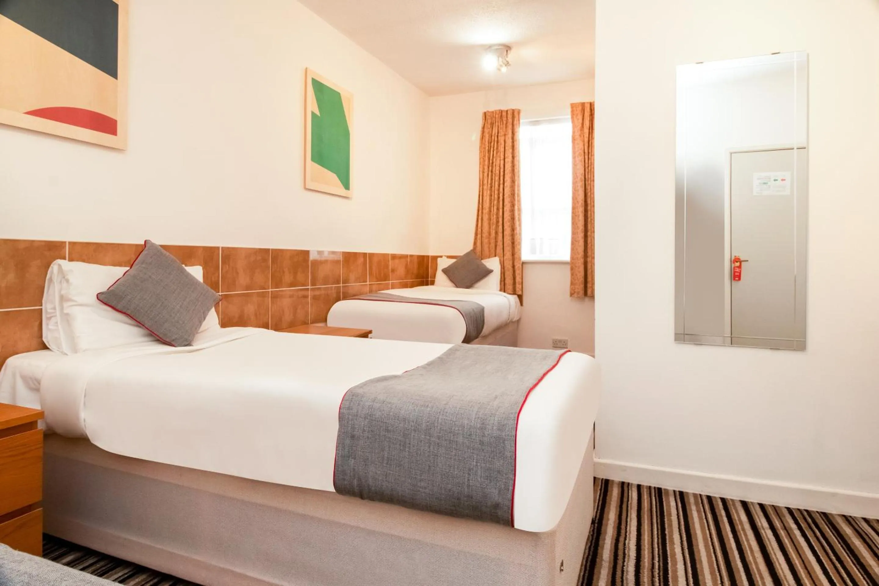 Bedroom, Bed in OYO Flagship Cardiff Central