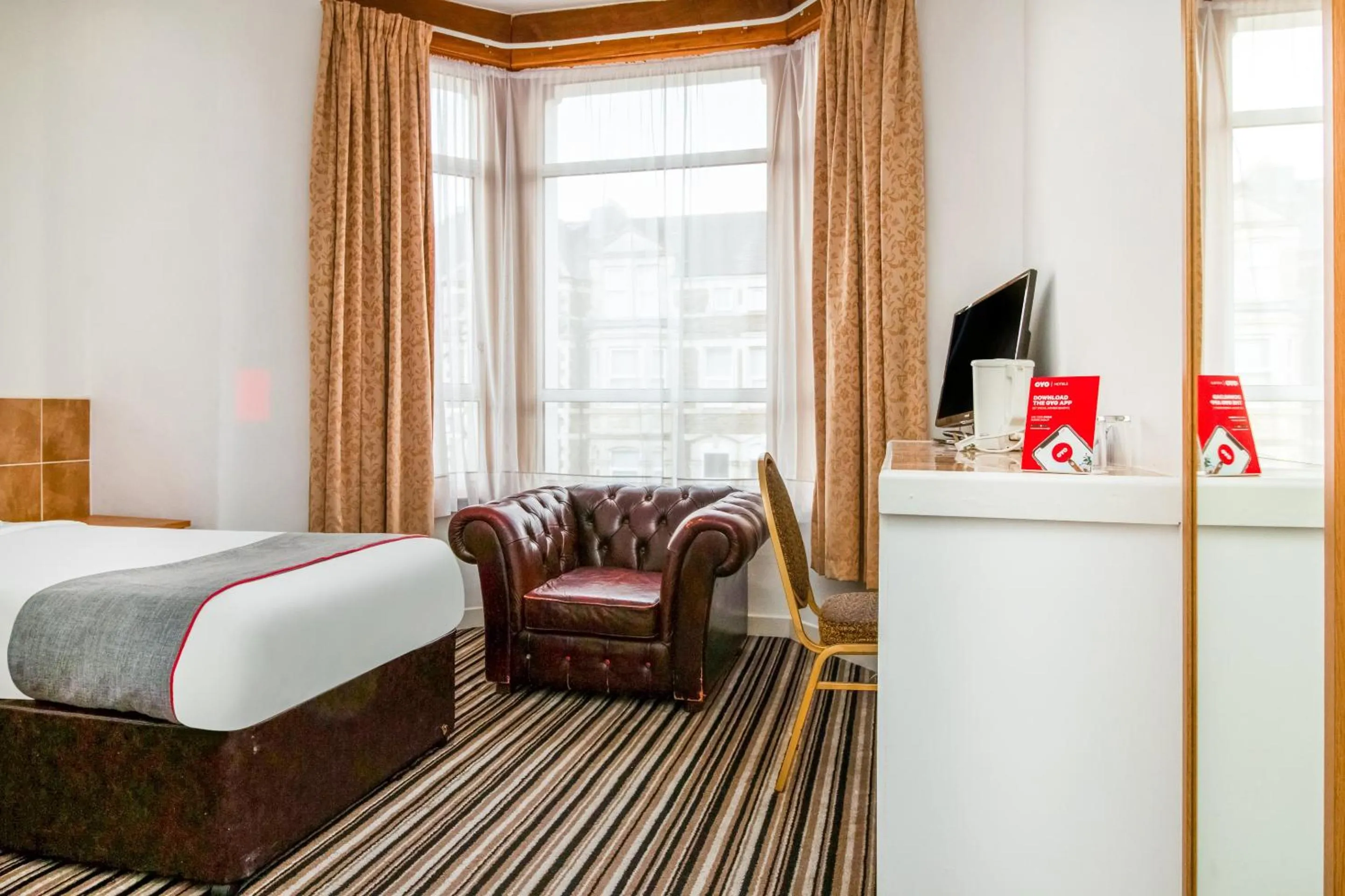 Bedroom, Bed in OYO Flagship Cardiff Central