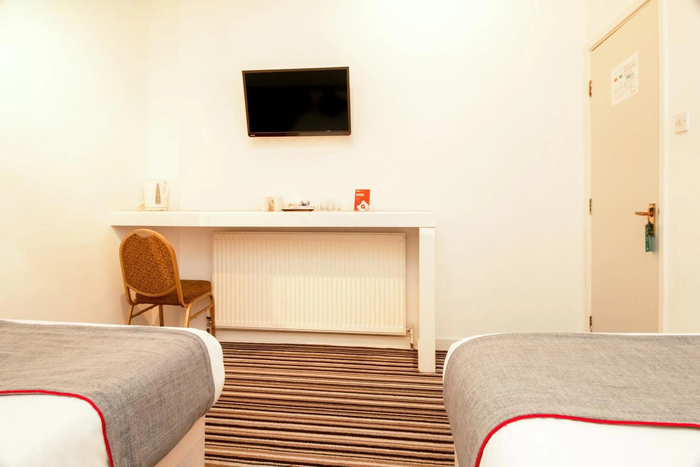 Bedroom, Bed in OYO Flagship Cardiff Central
