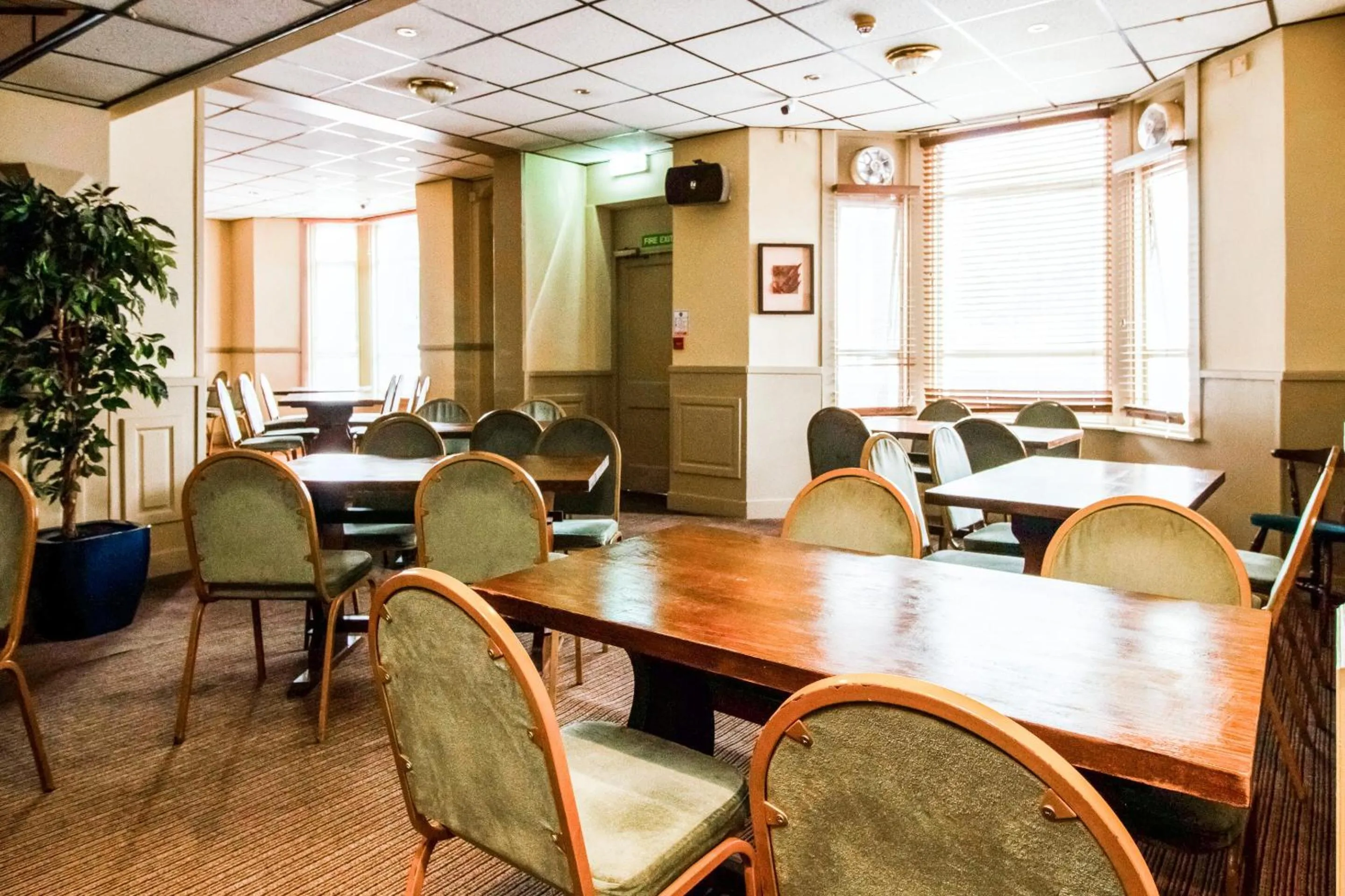 Restaurant/places to eat in OYO Flagship Cardiff Central