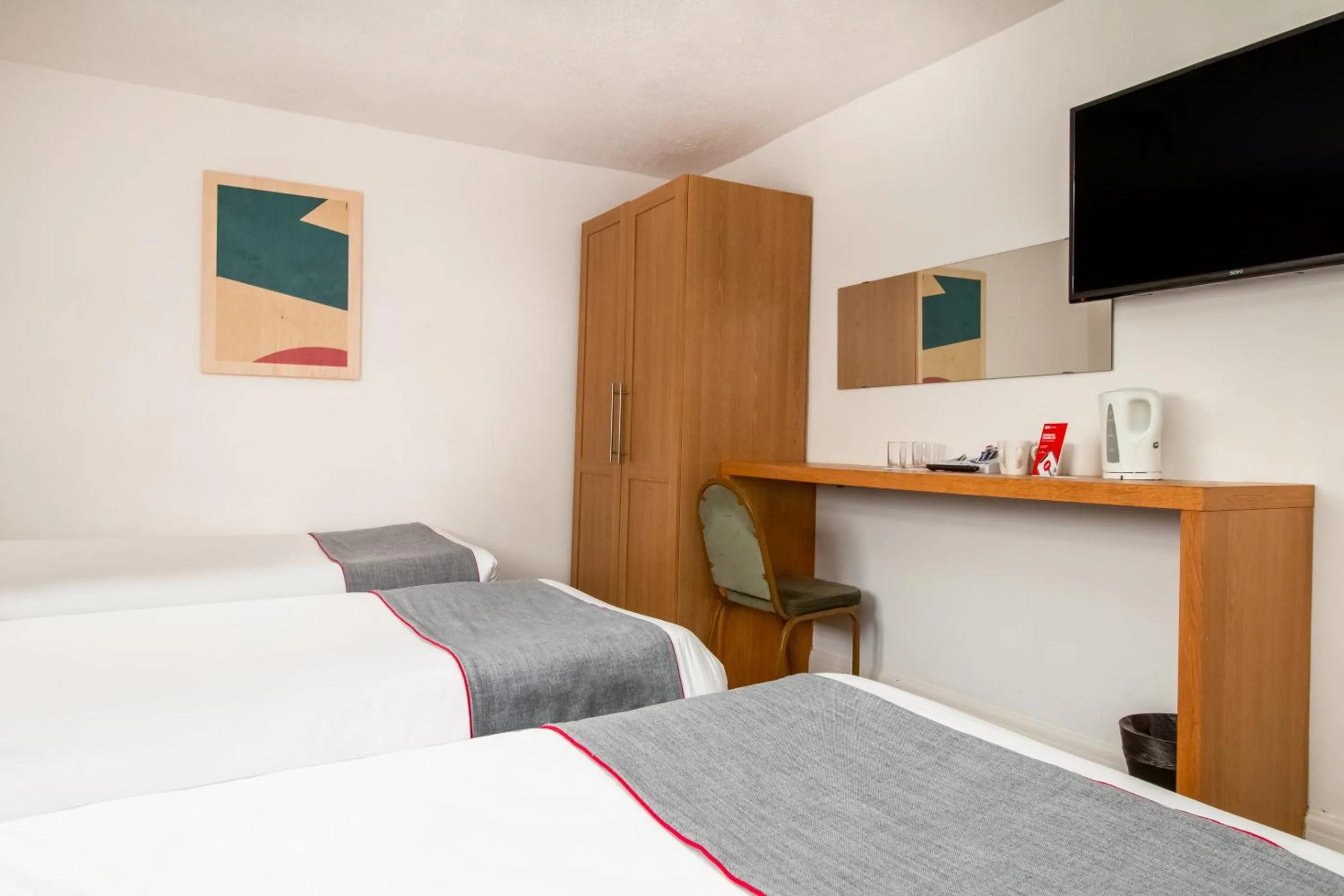 Bedroom, Bed in OYO Flagship Cardiff Central