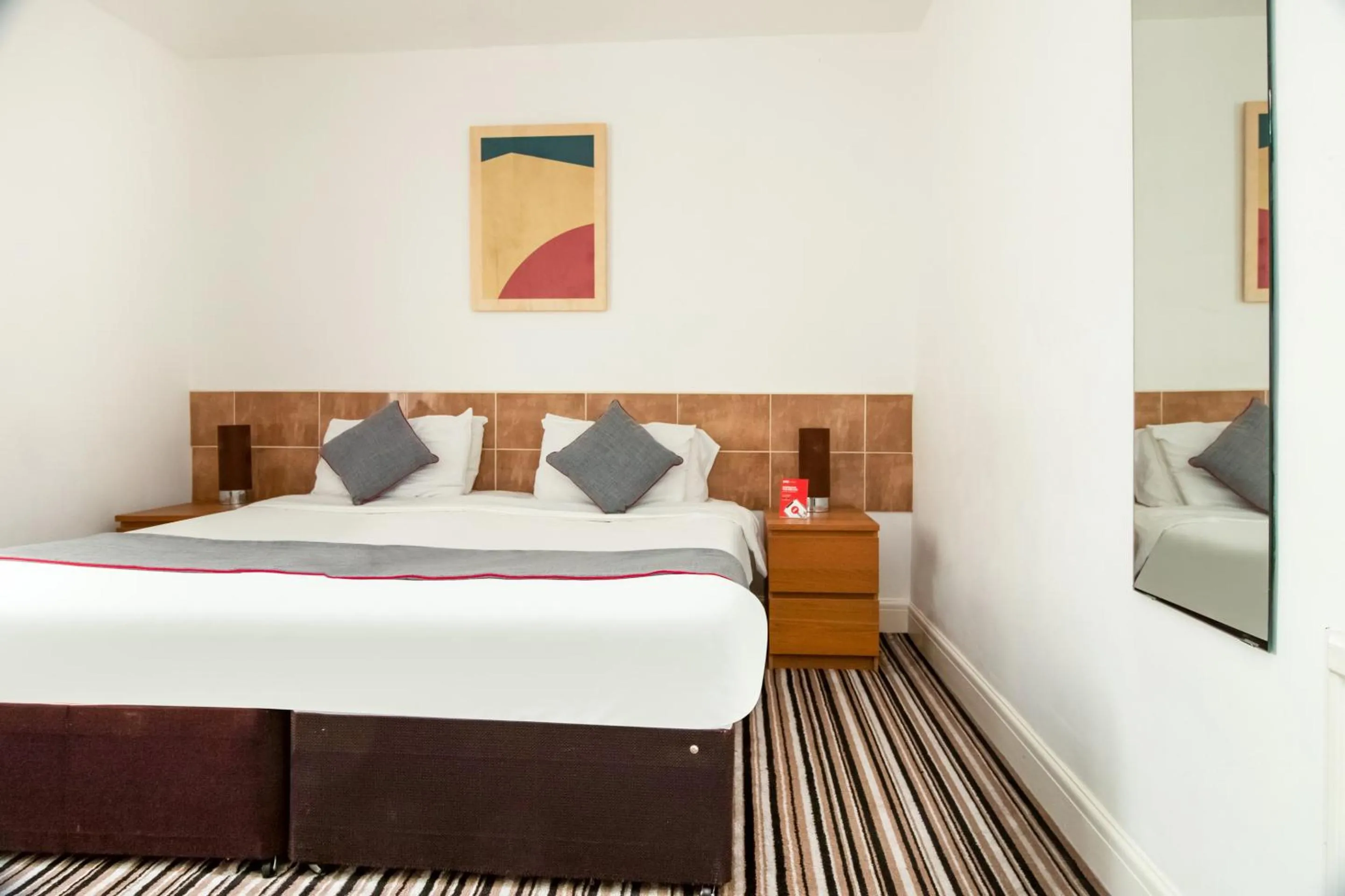 Bedroom, Bed in OYO Flagship Cardiff Central