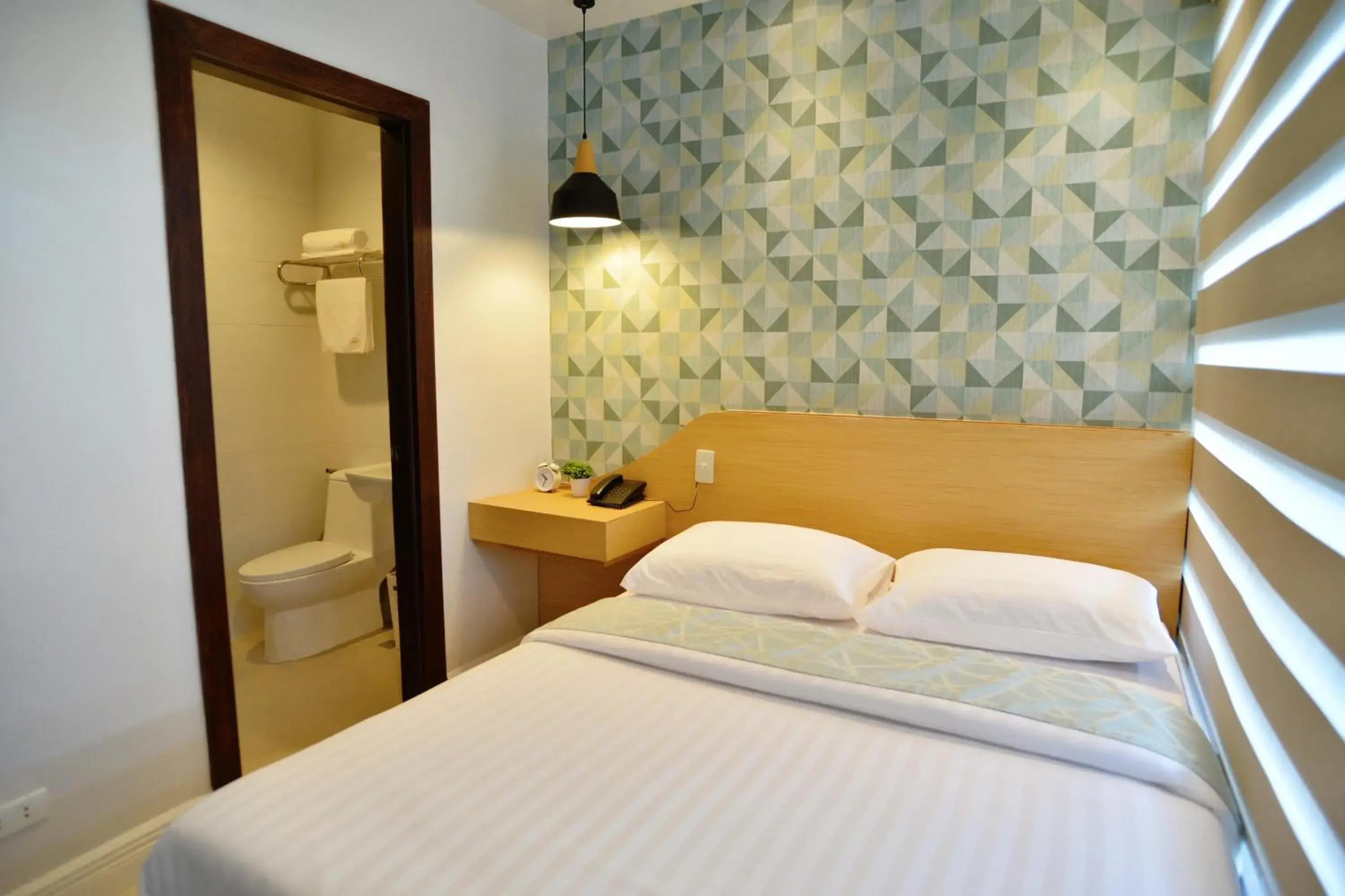Deluxe Double or Twin Room in Hotel Formosa Daet Deluxe Double or Twin Room in Hotel Formosa Daet