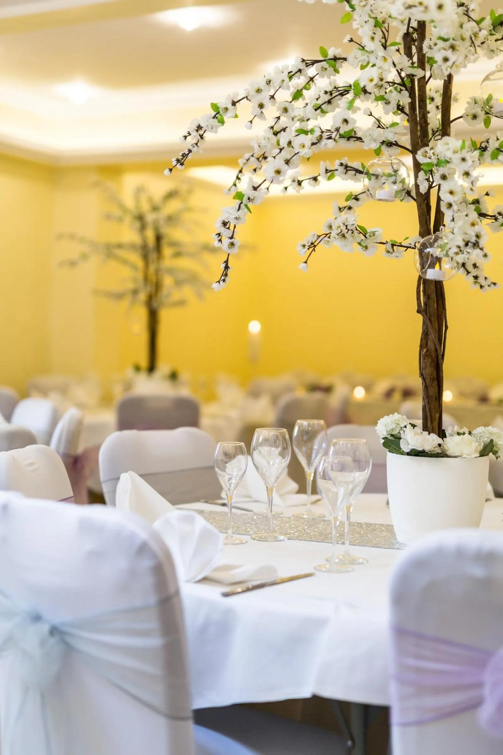 Restaurant/places to eat in Linton Hotel Luton