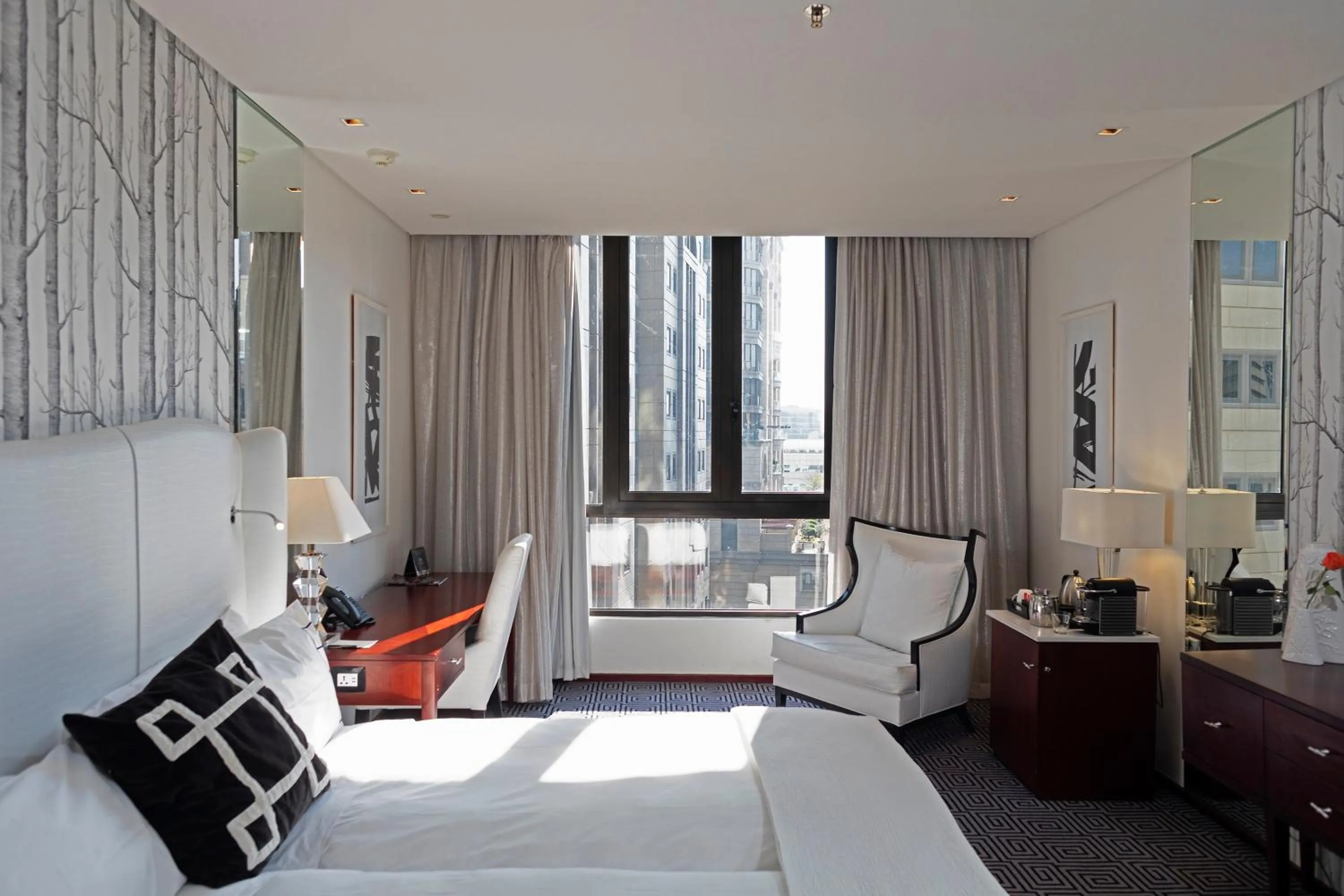 Photo of the whole room, Bed in DAVINCI Hotel on Nelson Mandela Square