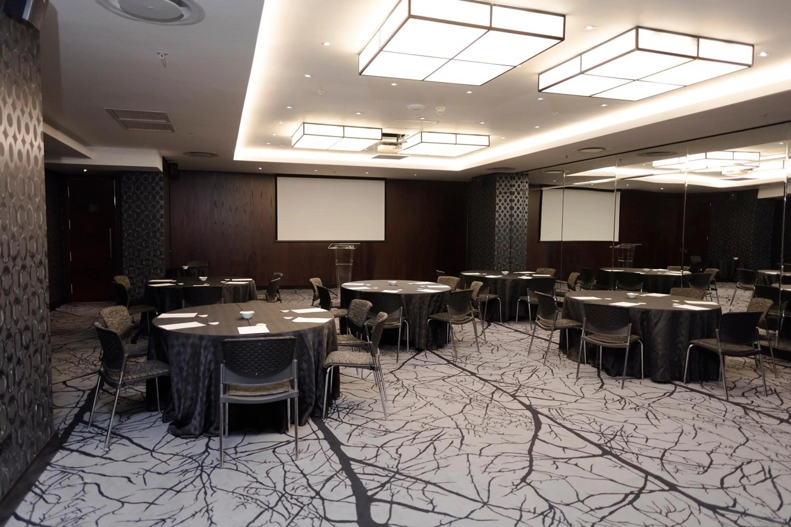 Business facilities in DAVINCI Hotel on Nelson Mandela Square