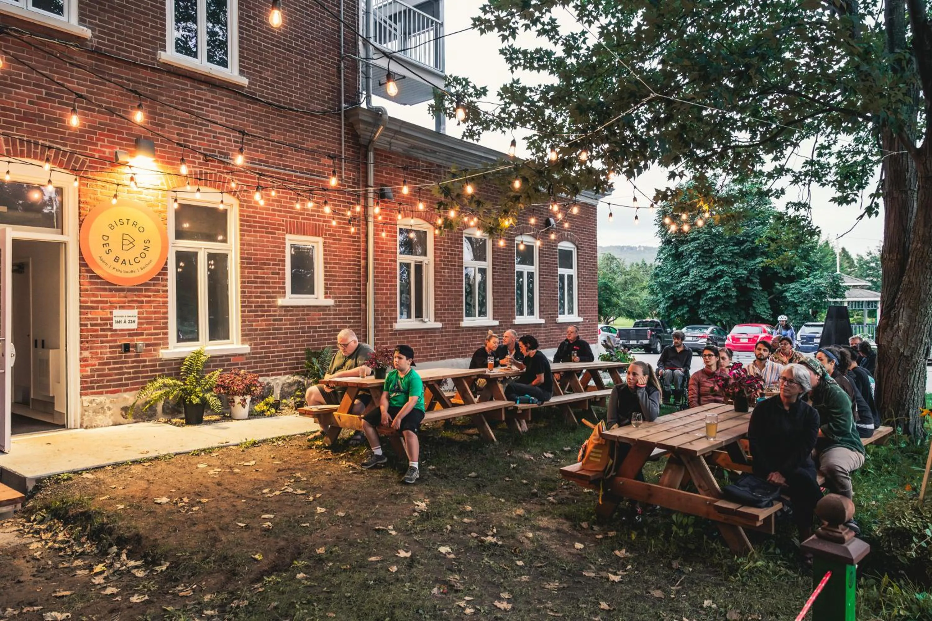 Property building in Auberge de Jeunesse des Balcons