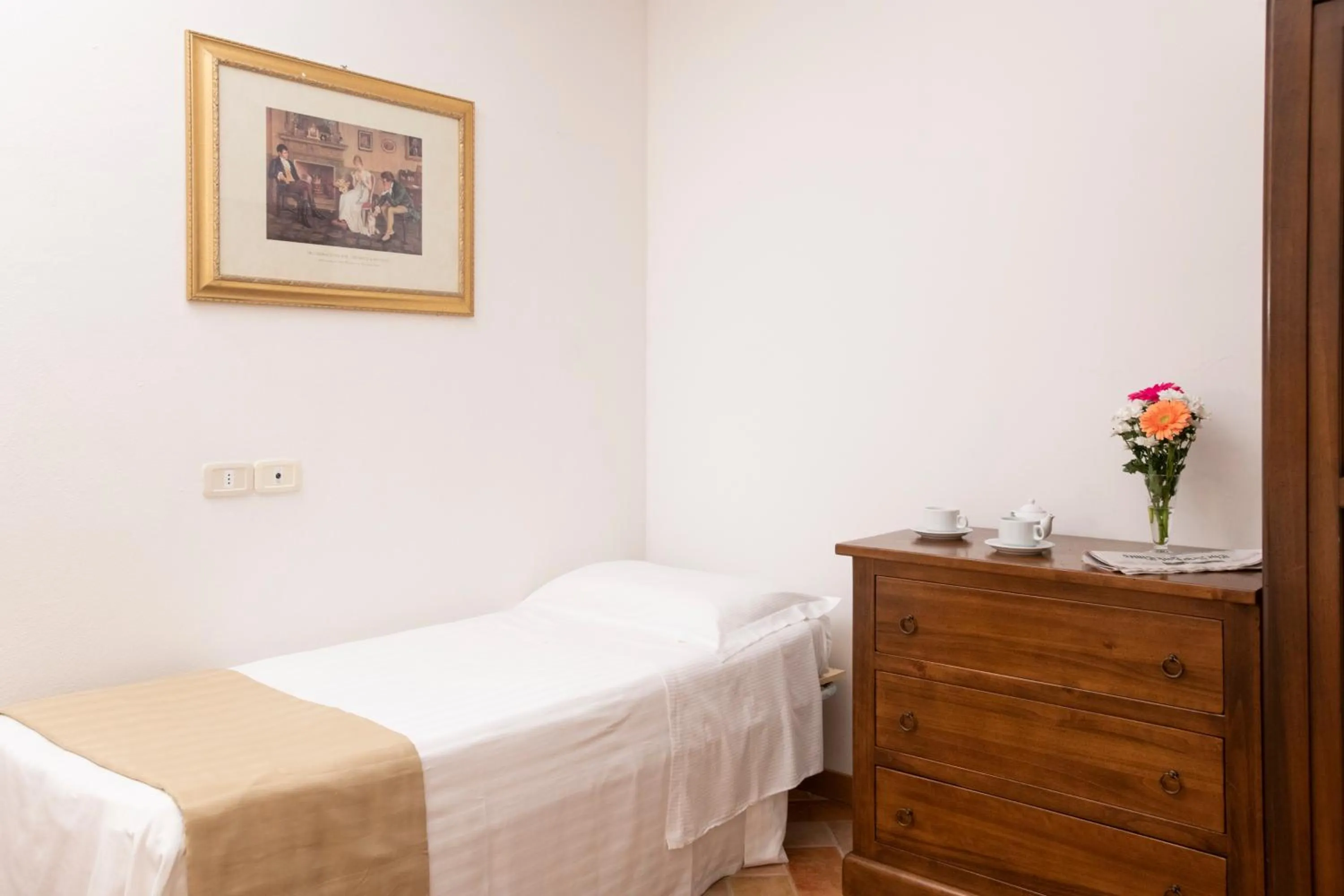 Photo of the whole room, Bed in Borgo San Antonio & Borgo San Giuseppe by La Principina