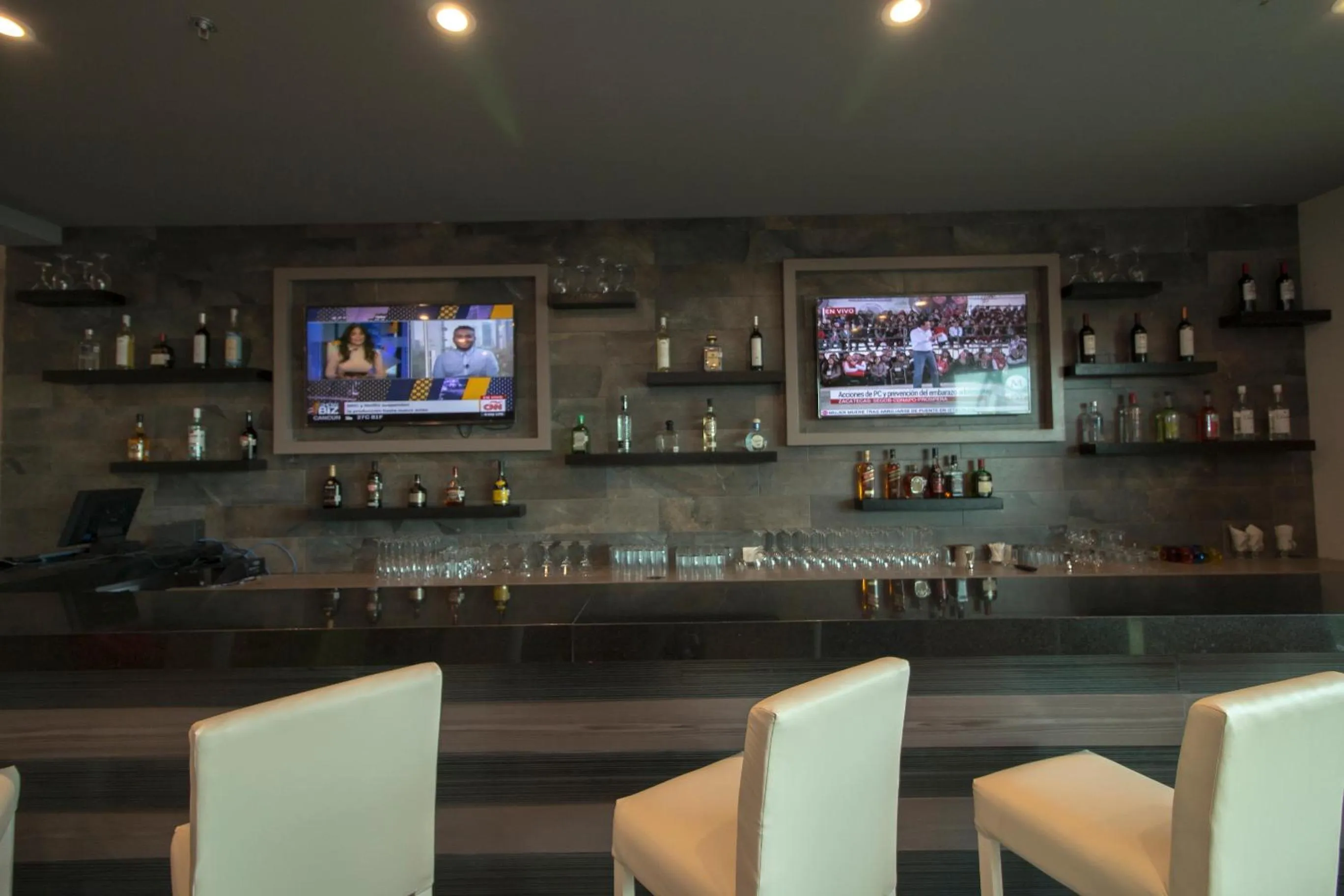 Drinks in CHN Hotel Monterrey Aeropuerto, Trademark by Wyndham