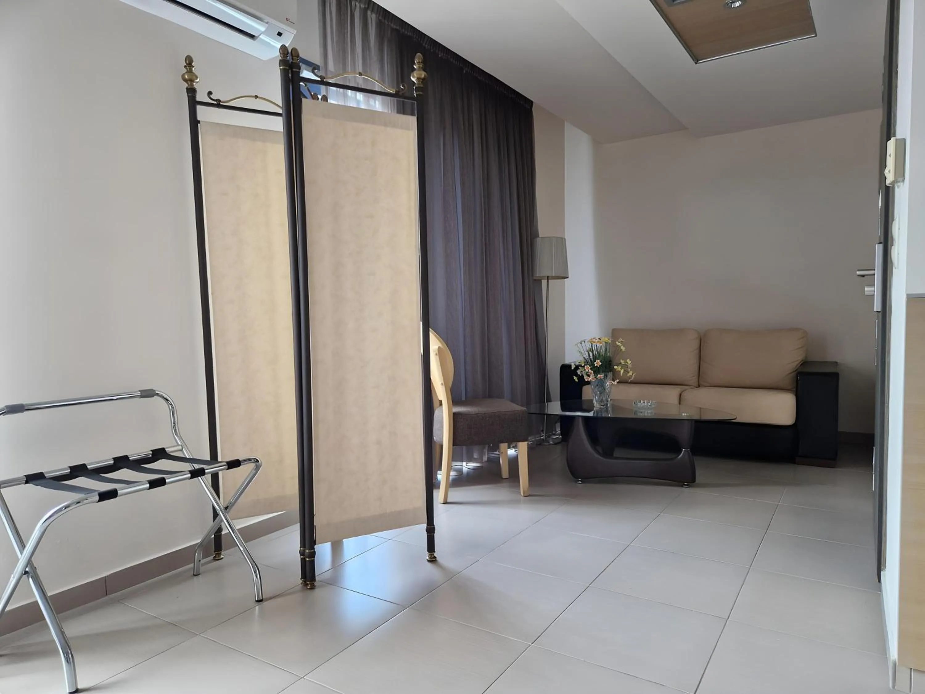 Living room in Kyridis Hotel