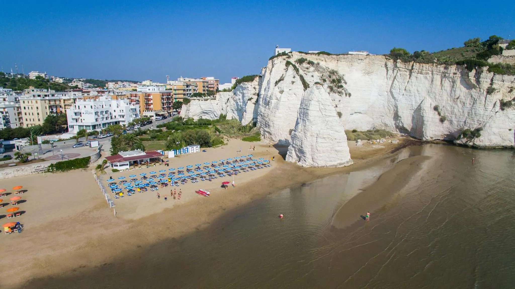 Beach in Hotel Mediterraneo