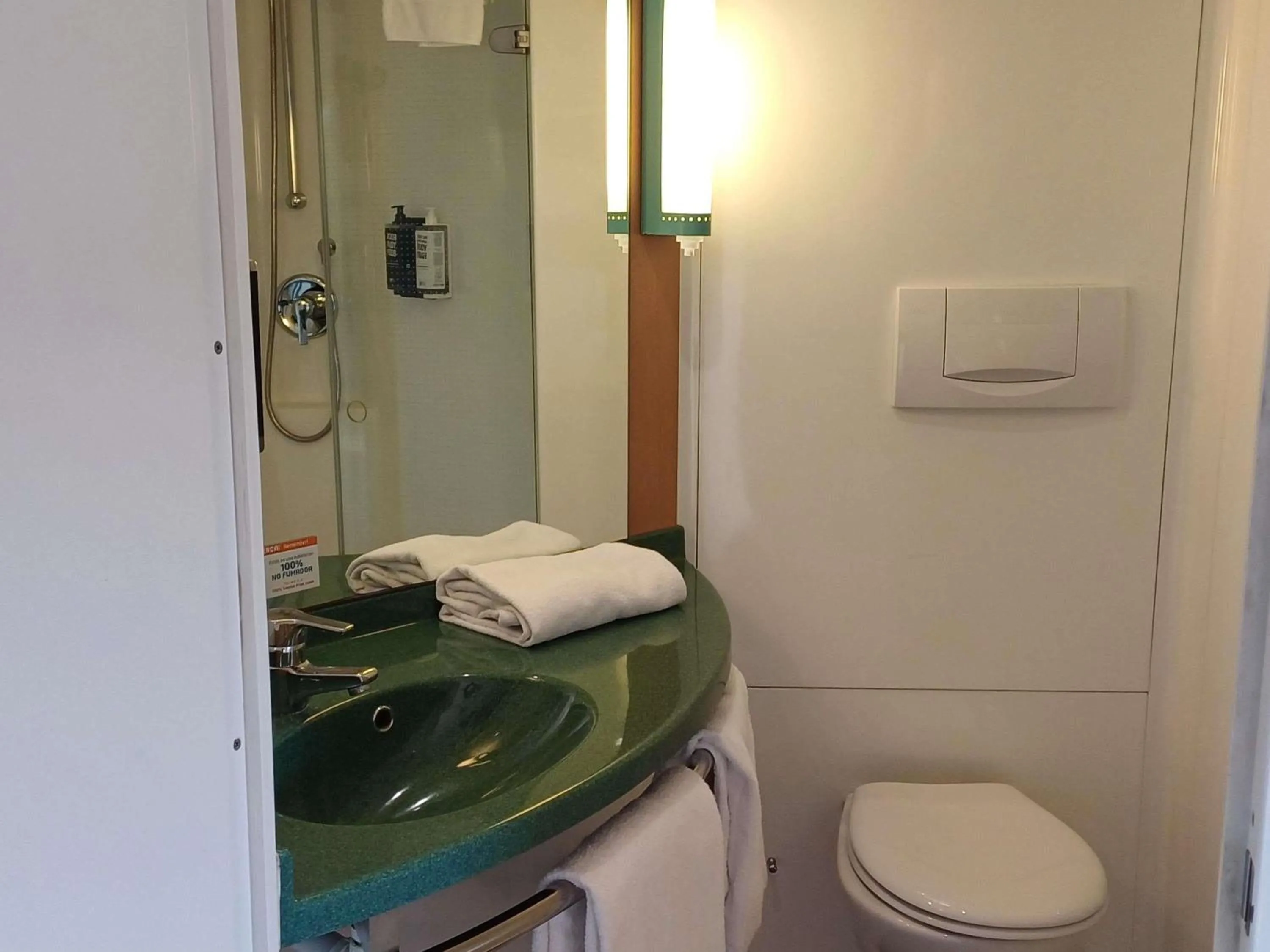 Bedroom in Ibis Hotel Alicante