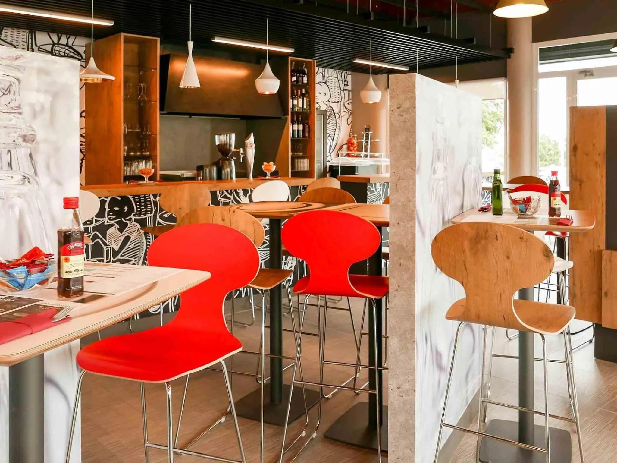 Lounge or bar in Ibis Hotel Alicante