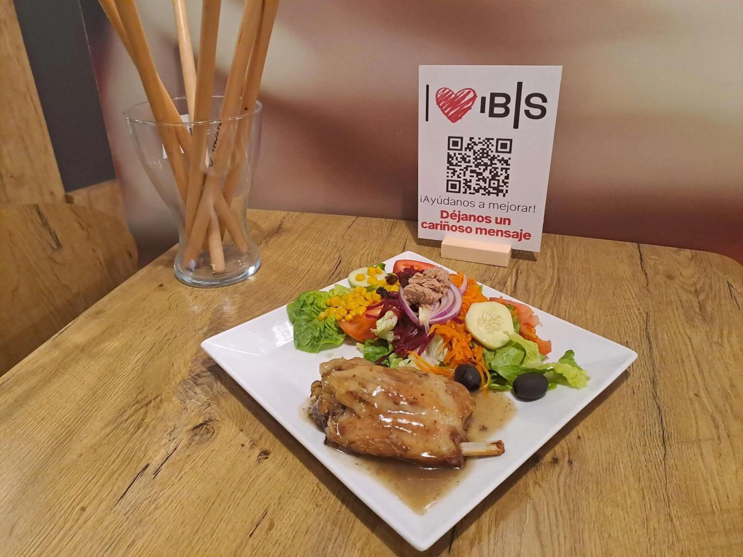 Restaurant/places to eat in Ibis Hotel Alicante