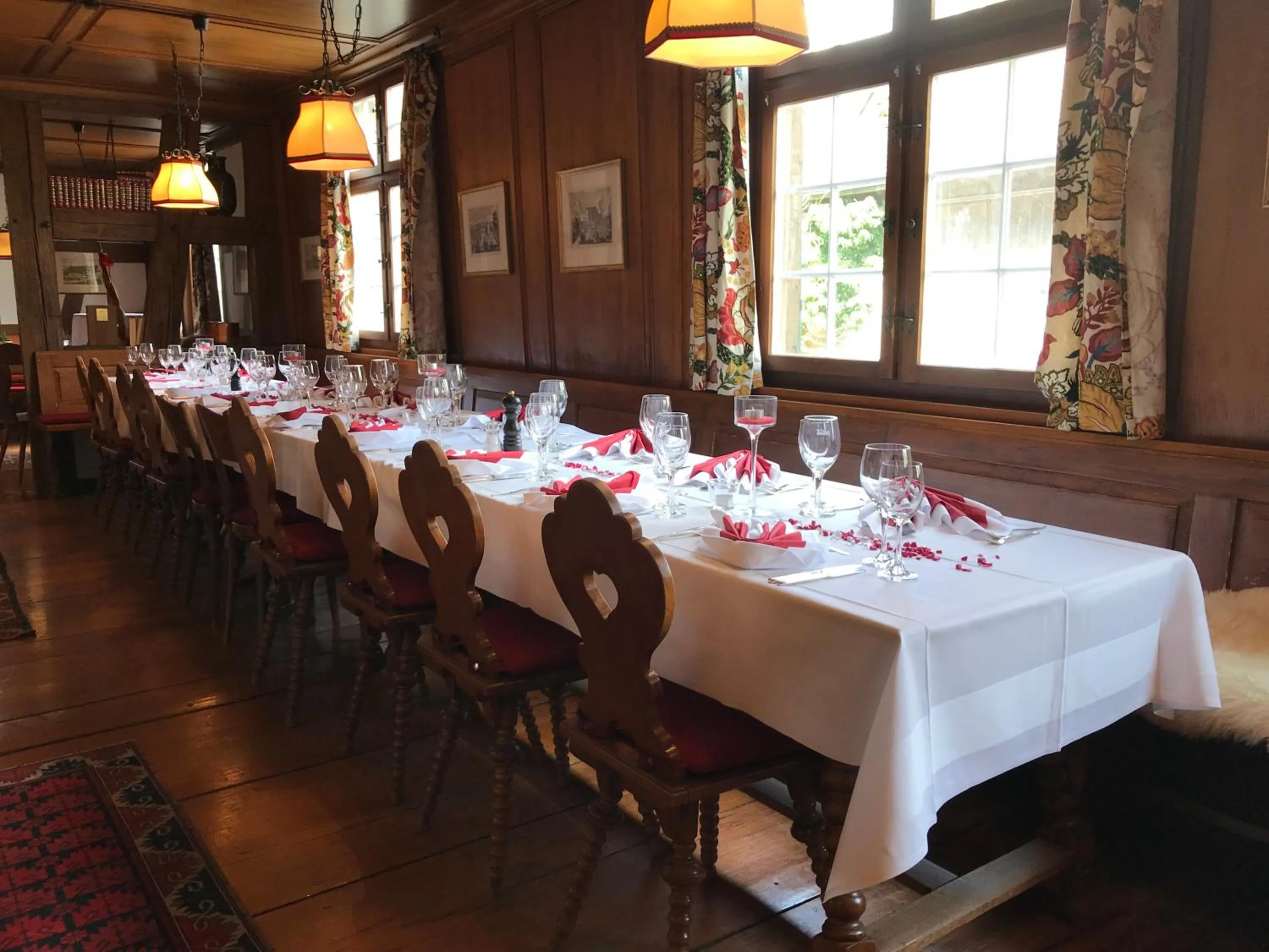 Restaurant/places to eat in Gasthaus zum Goldenen Kreuz