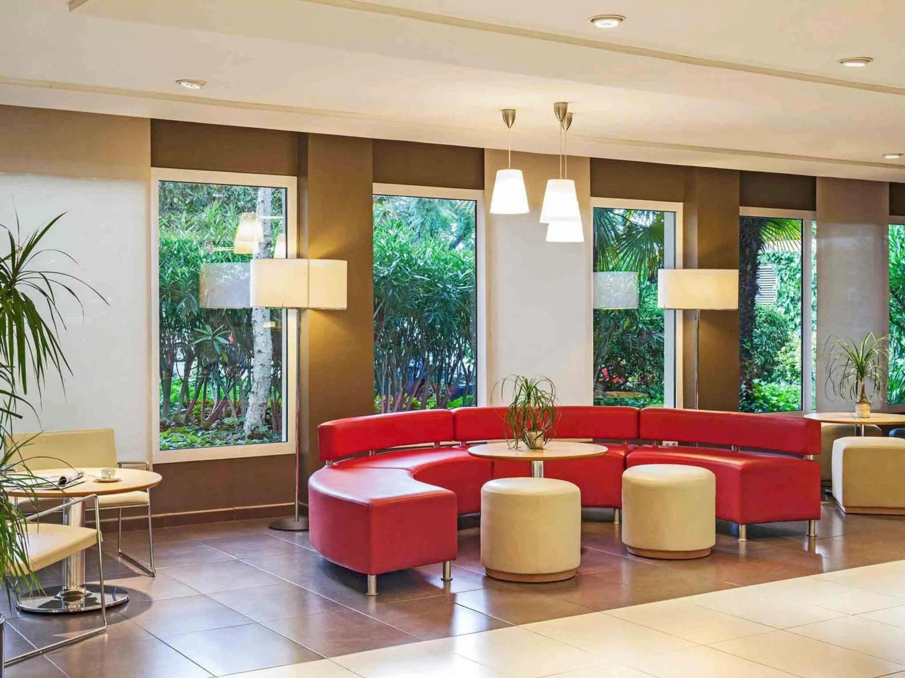 Property building in Ibis Cornella