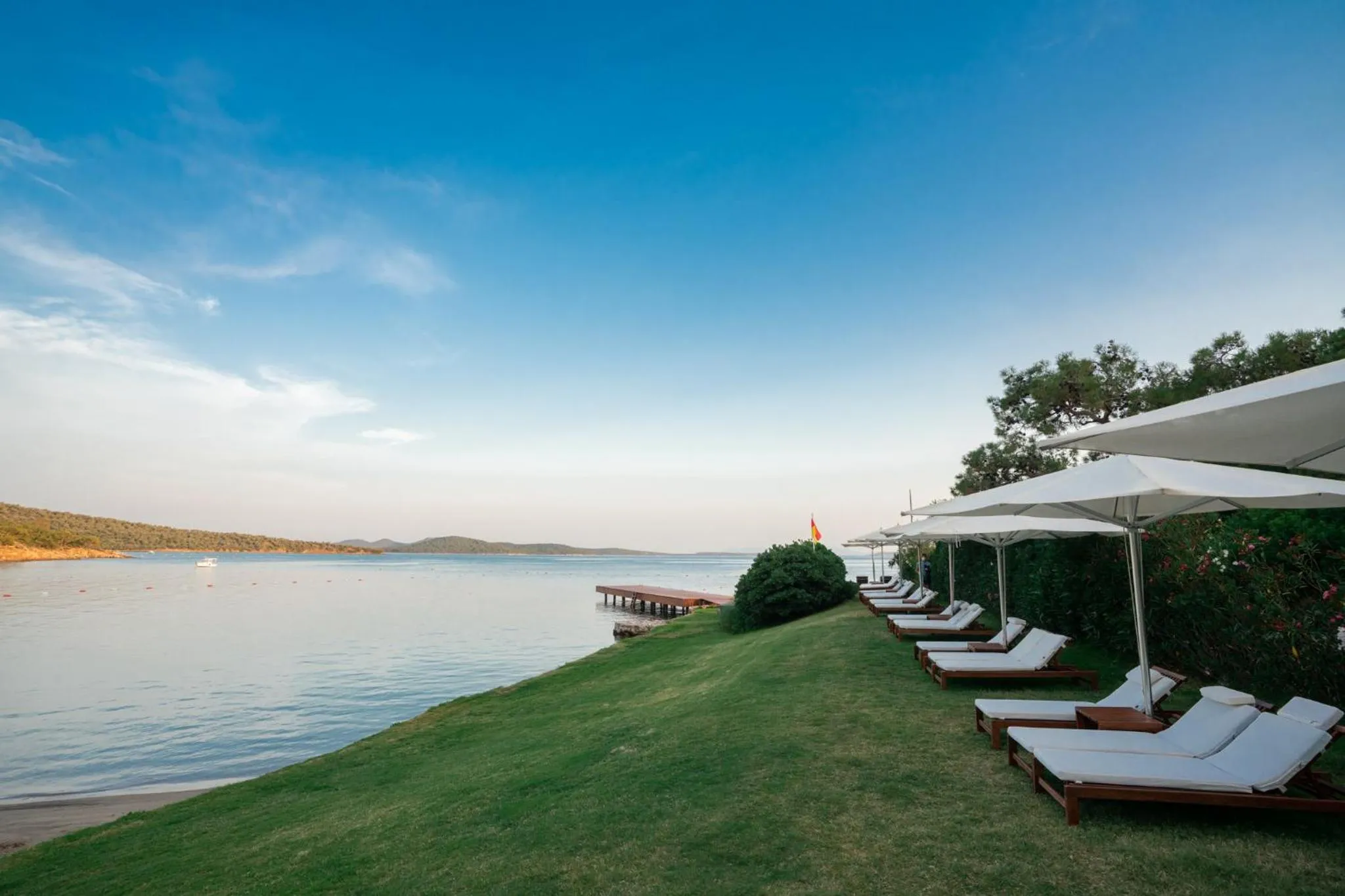 Beach in Ortunc Hotel - Cunda Island (Adult Only)