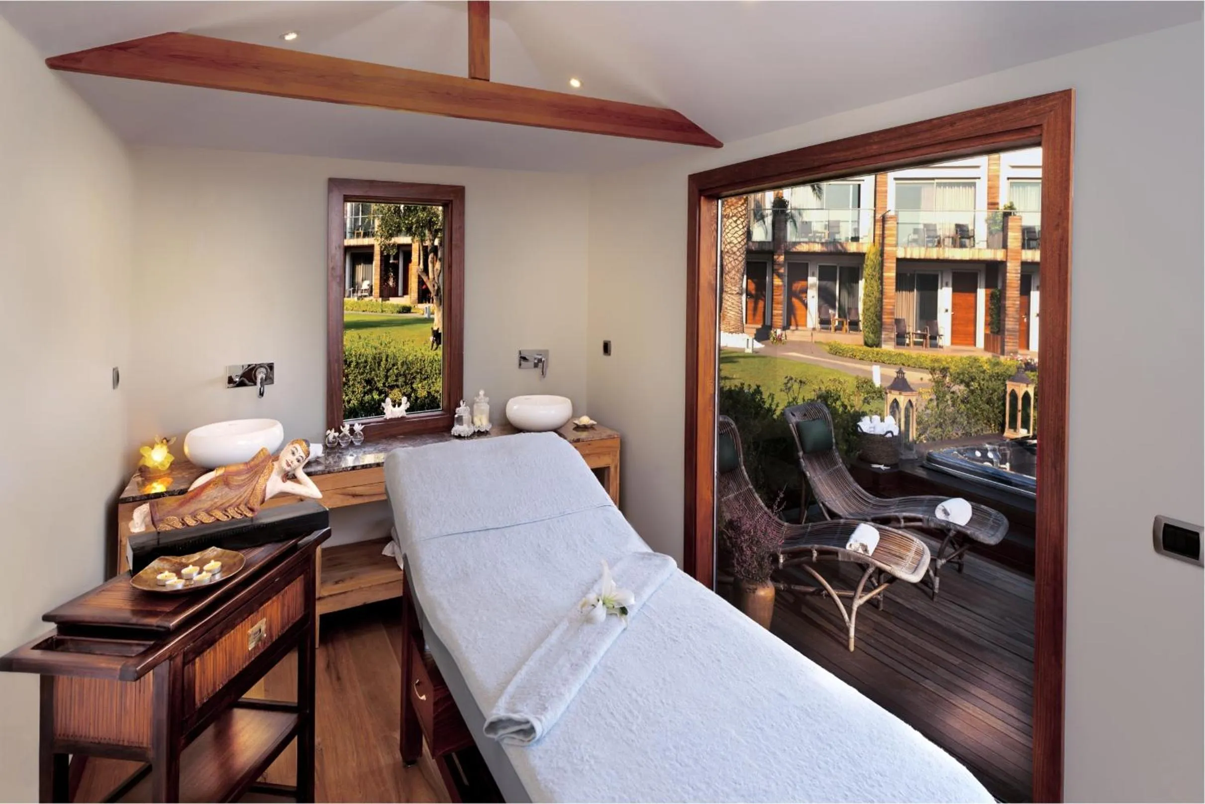 Hot Tub in Ortunc Hotel - Cunda Island (Adult Only)