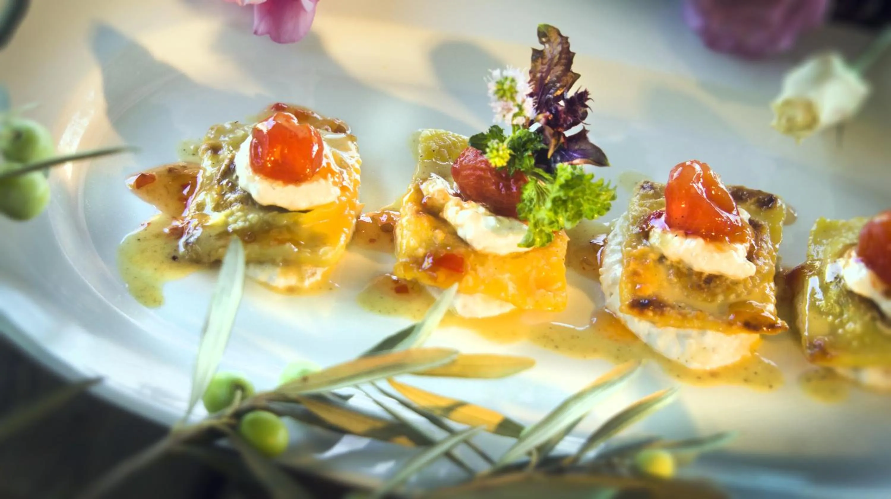 Restaurant/places to eat in Ortunc Hotel - Cunda Island (Adult Only)