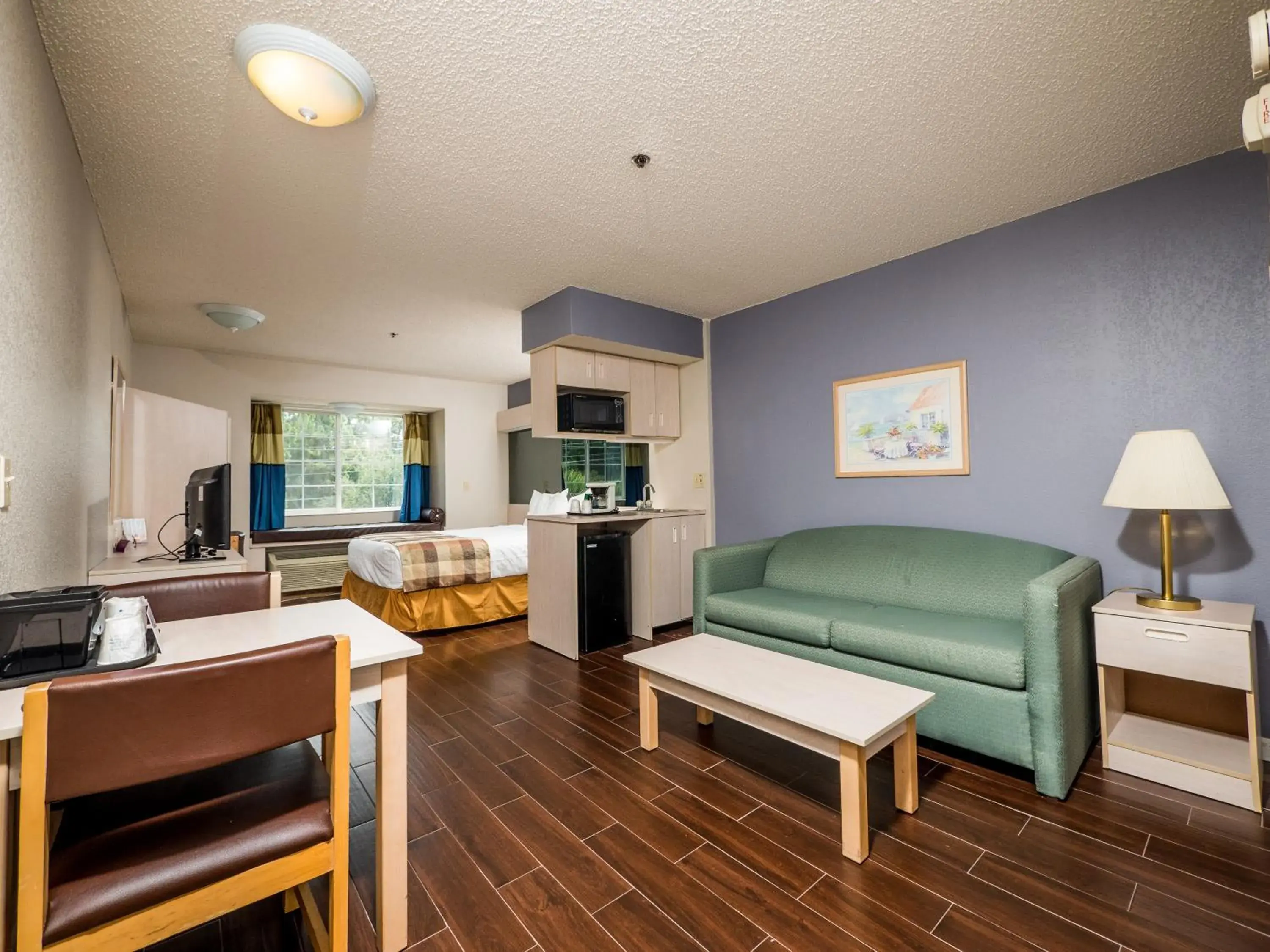 Queen Studio Suite - Mobility/Hearing Accessible - Non-Smoking in Microtel Inn & Suites by Wyndham Palm Coast I-95 Queen Studio Suite - Mobility/Hearing Accessible - Non-Smoking in Microtel Inn & Suites by Wyndham Palm Coast I-95