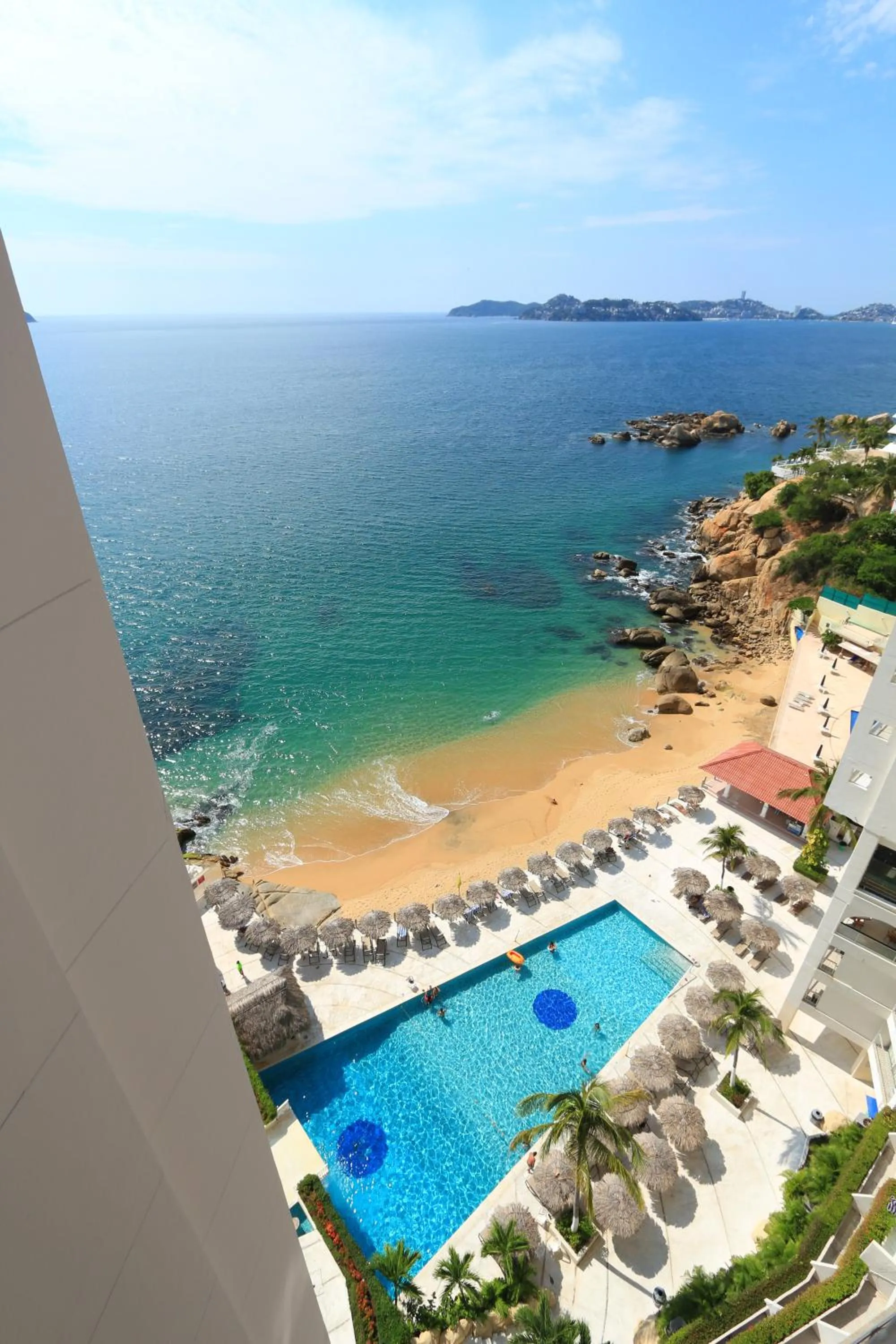 Beach, Pool View in Hotel Las Torres Gemelas Acapulco