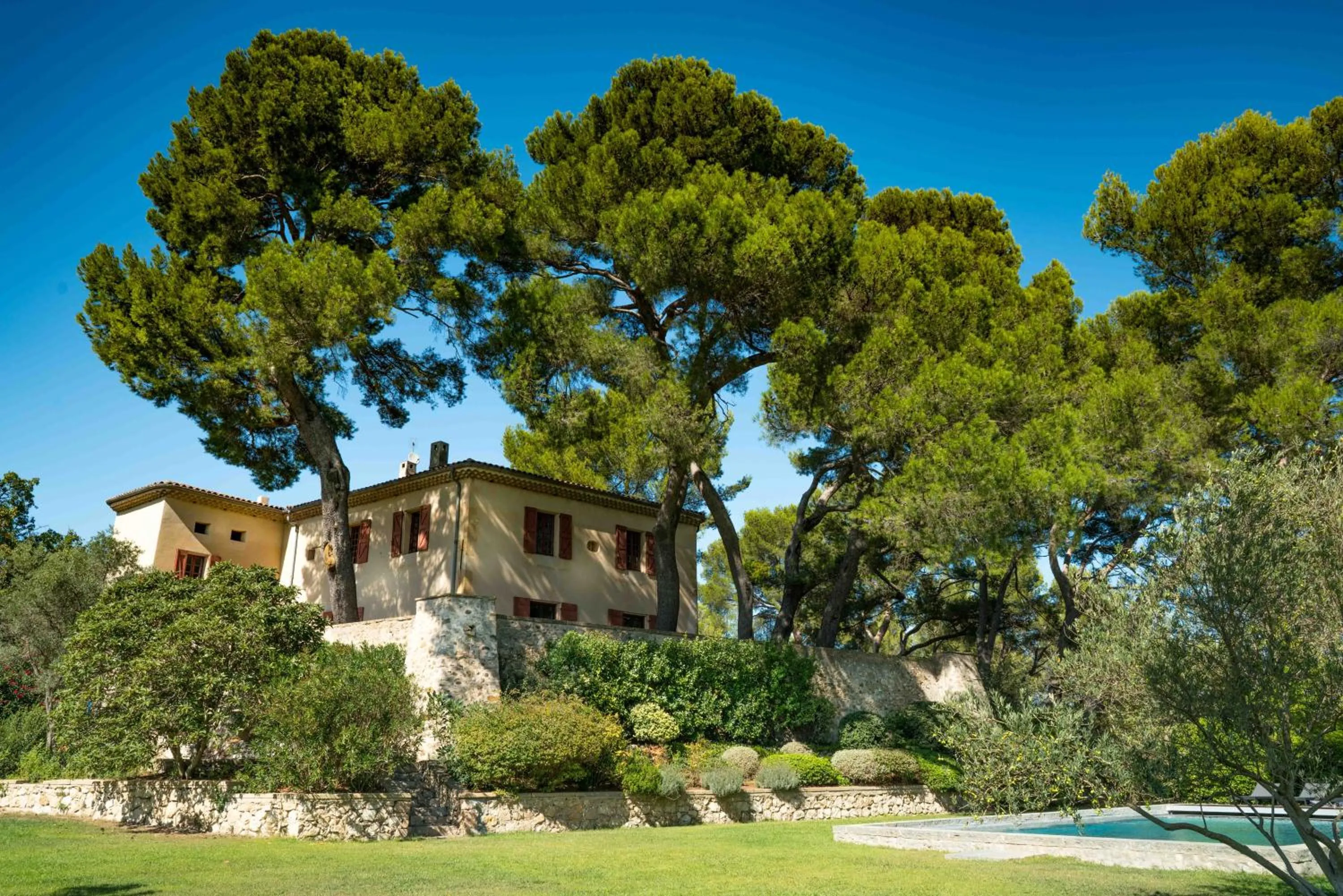 Property building in Domaine de Saint Clair