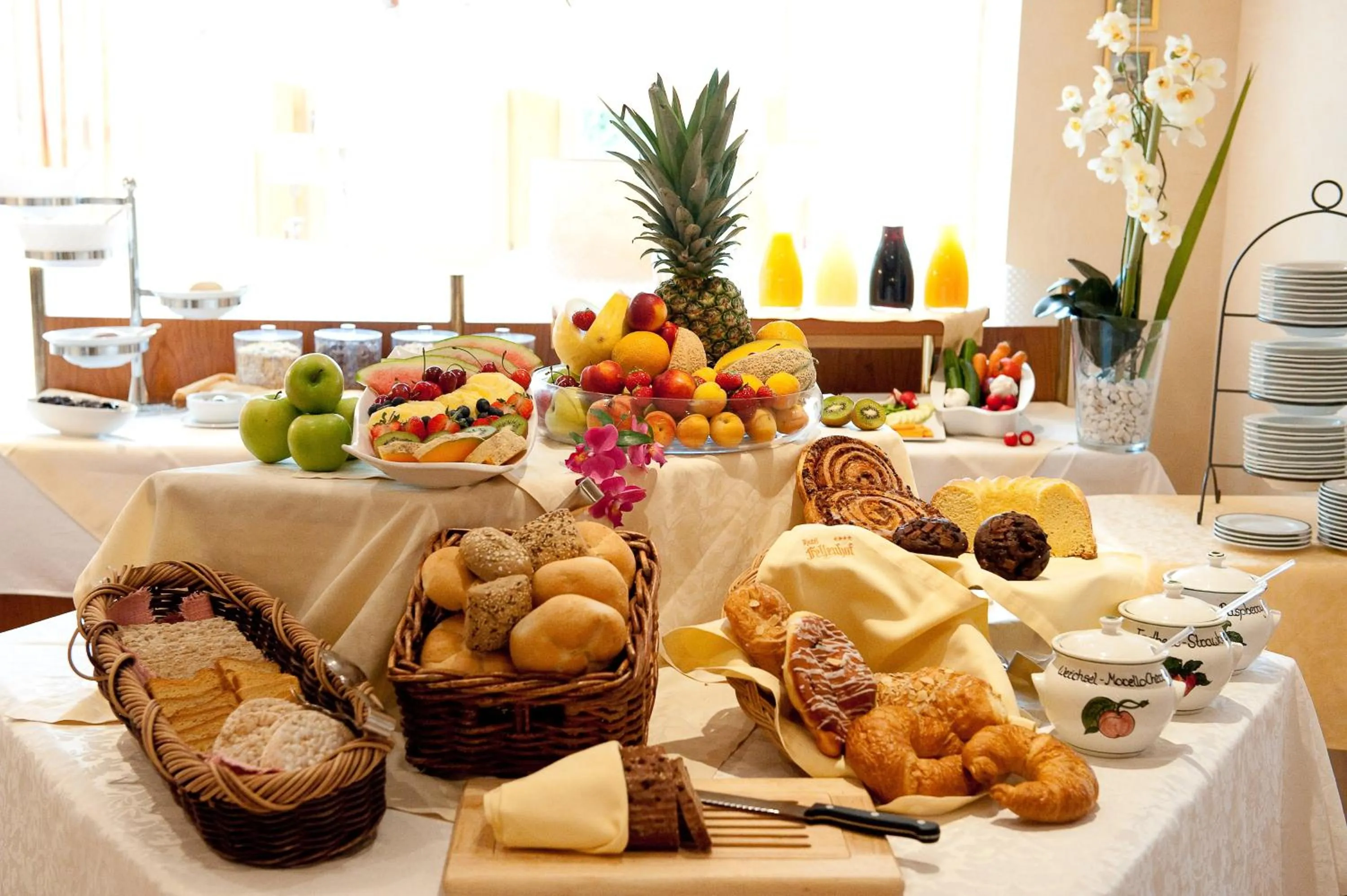 Buffet breakfast in Wohlfühl & Genusshotel Felsenhof